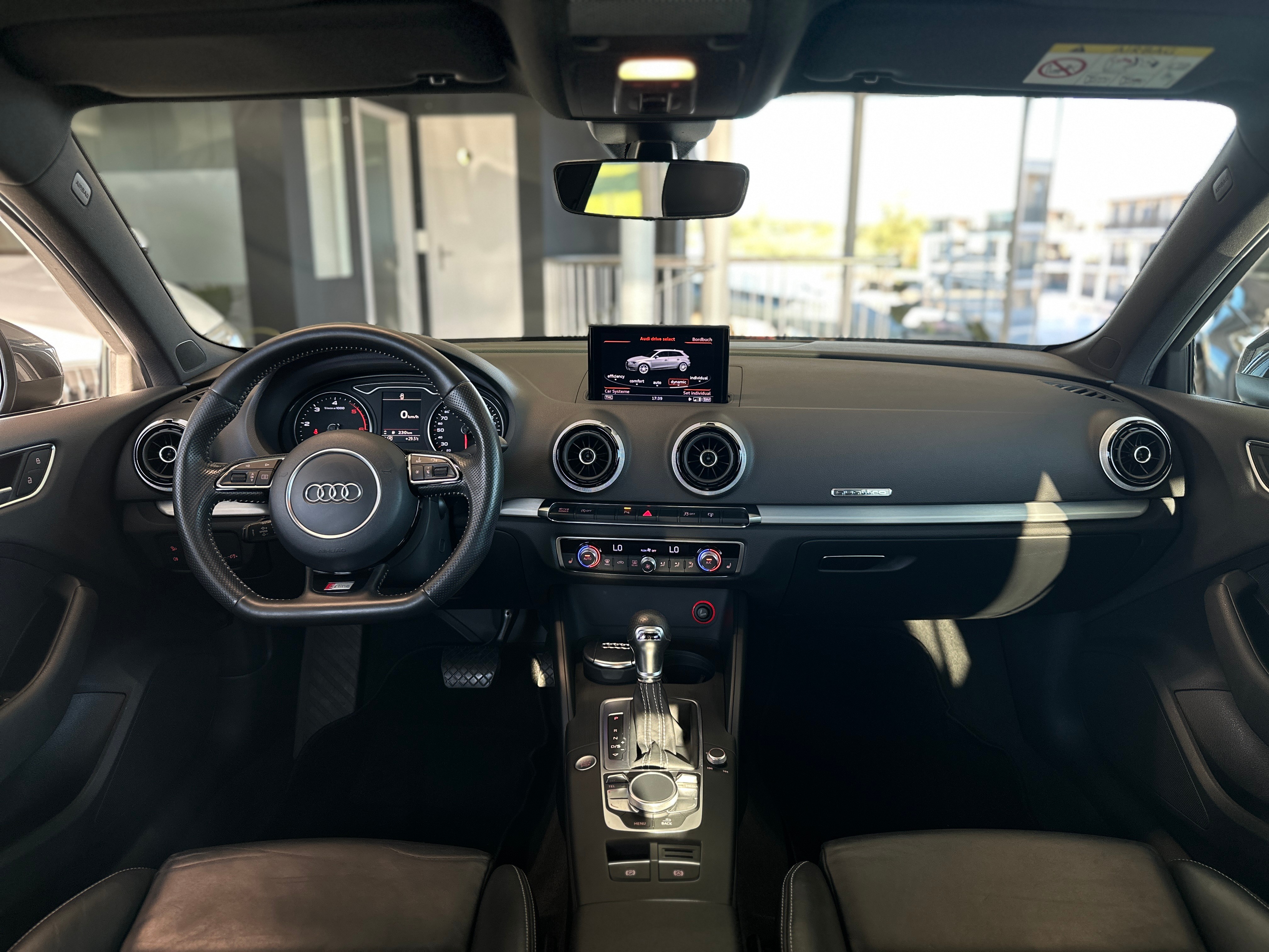 AUDI A3 Sportback 2.0 TDI Ambition quattro S-tronic — slika 6