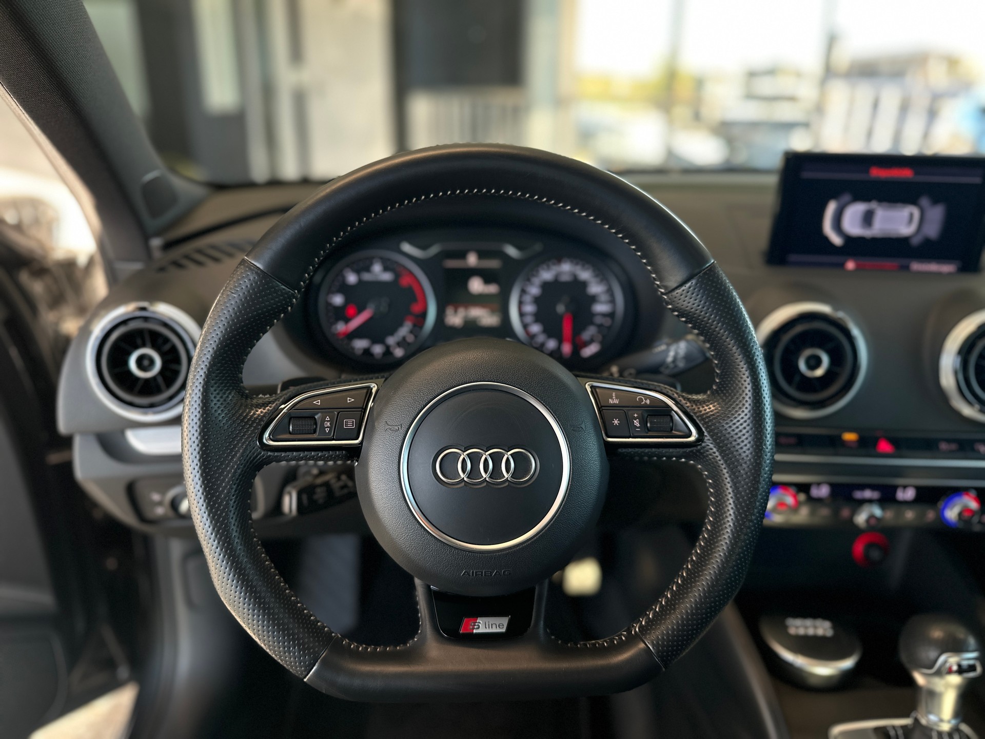 AUDI A3 Sportback 2.0 TDI Ambition quattro S-tronic-image-6