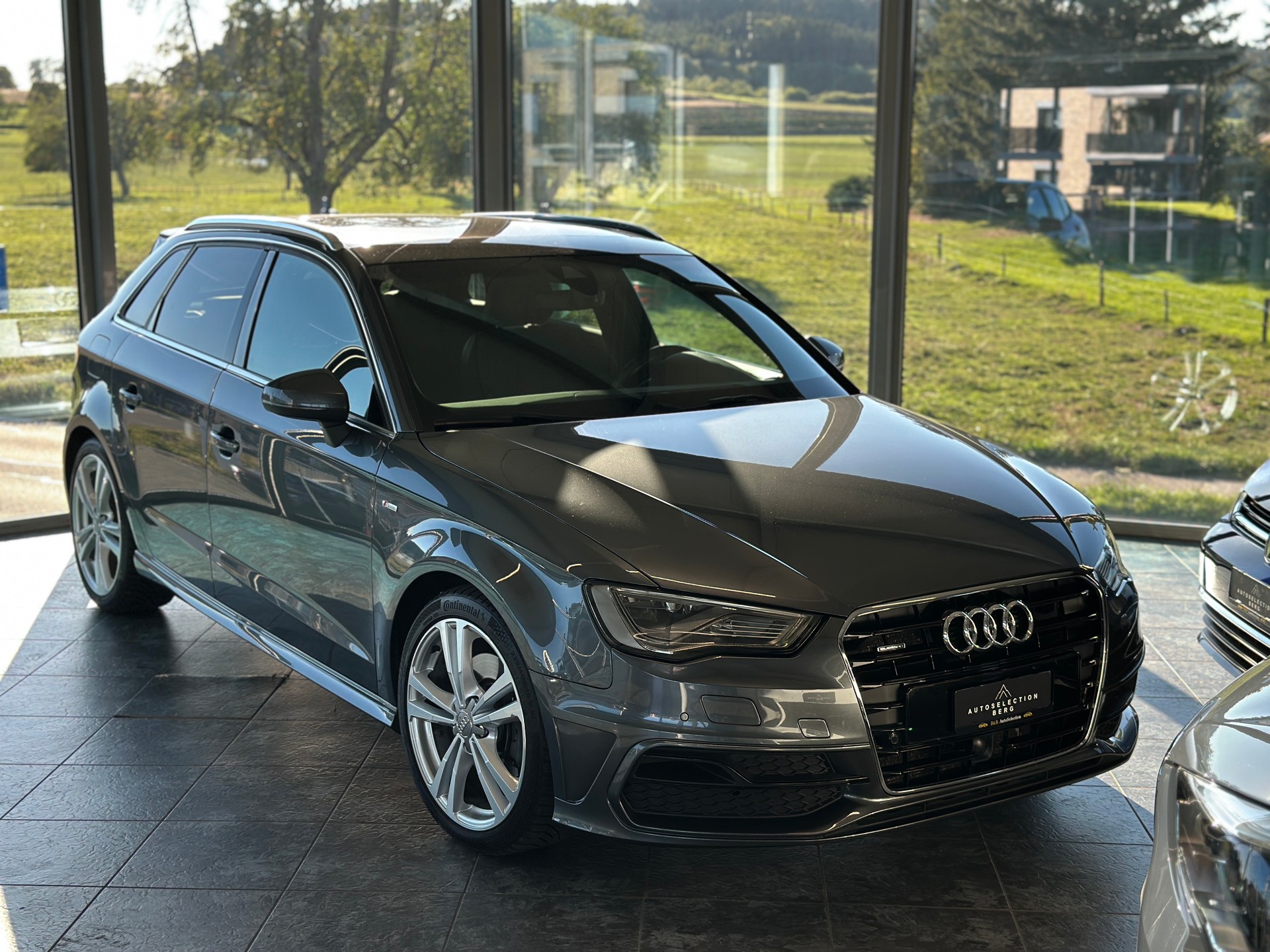 AUDI A3 Sportback 2.0 TDI Ambition quattro S-tronic-image-0