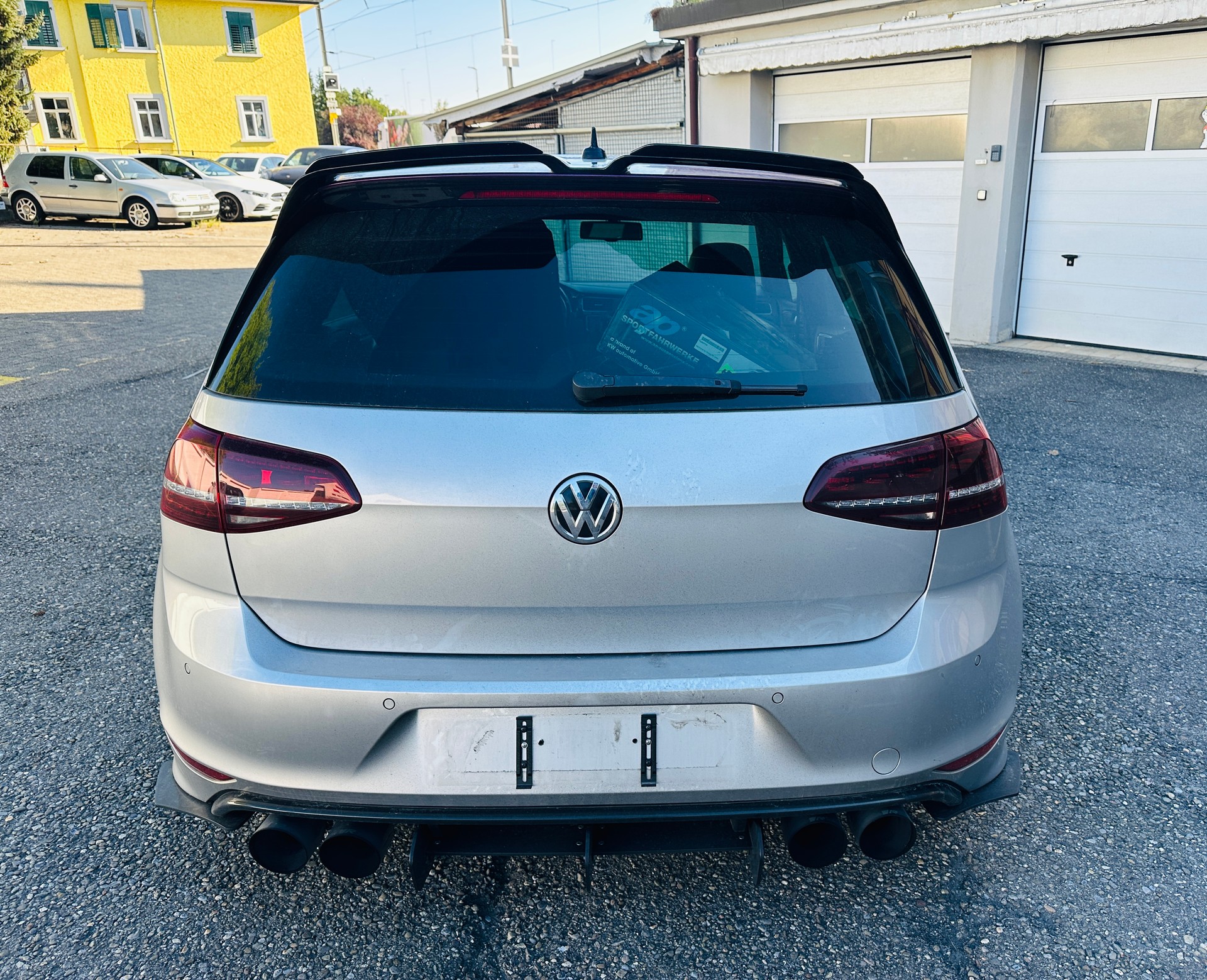 VW Golf 2.0 TSI R 4Motion DSG-image-9
