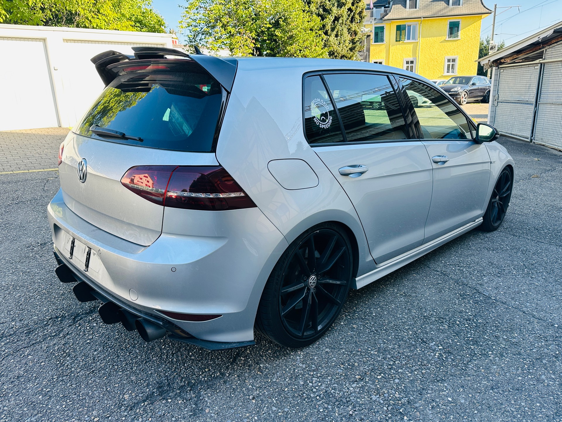 VW Golf 2.0 TSI R 4Motion DSG-image-6