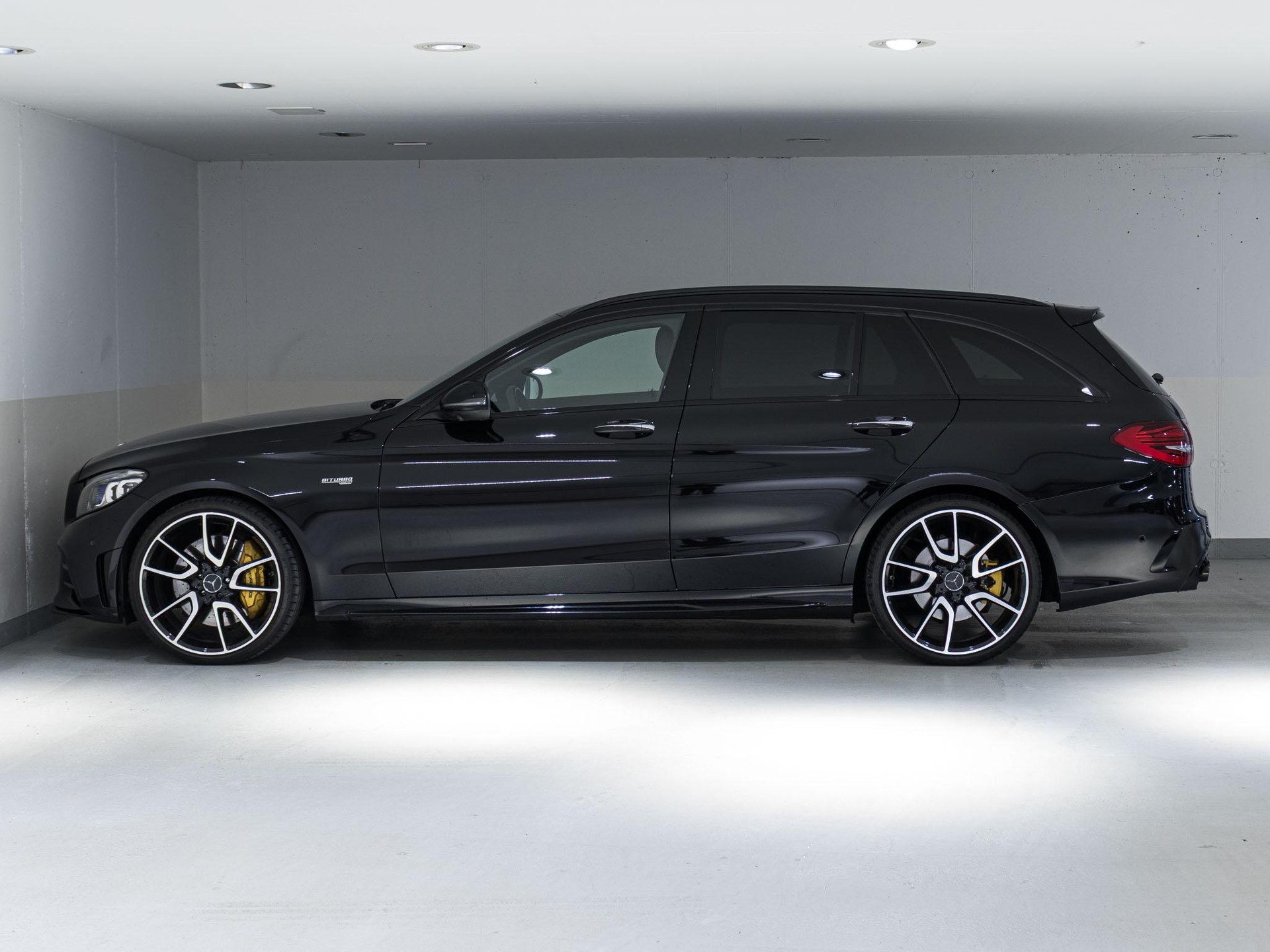 MERCEDES-BENZ C 43 AMG 4MATIC T-Modell-image-4