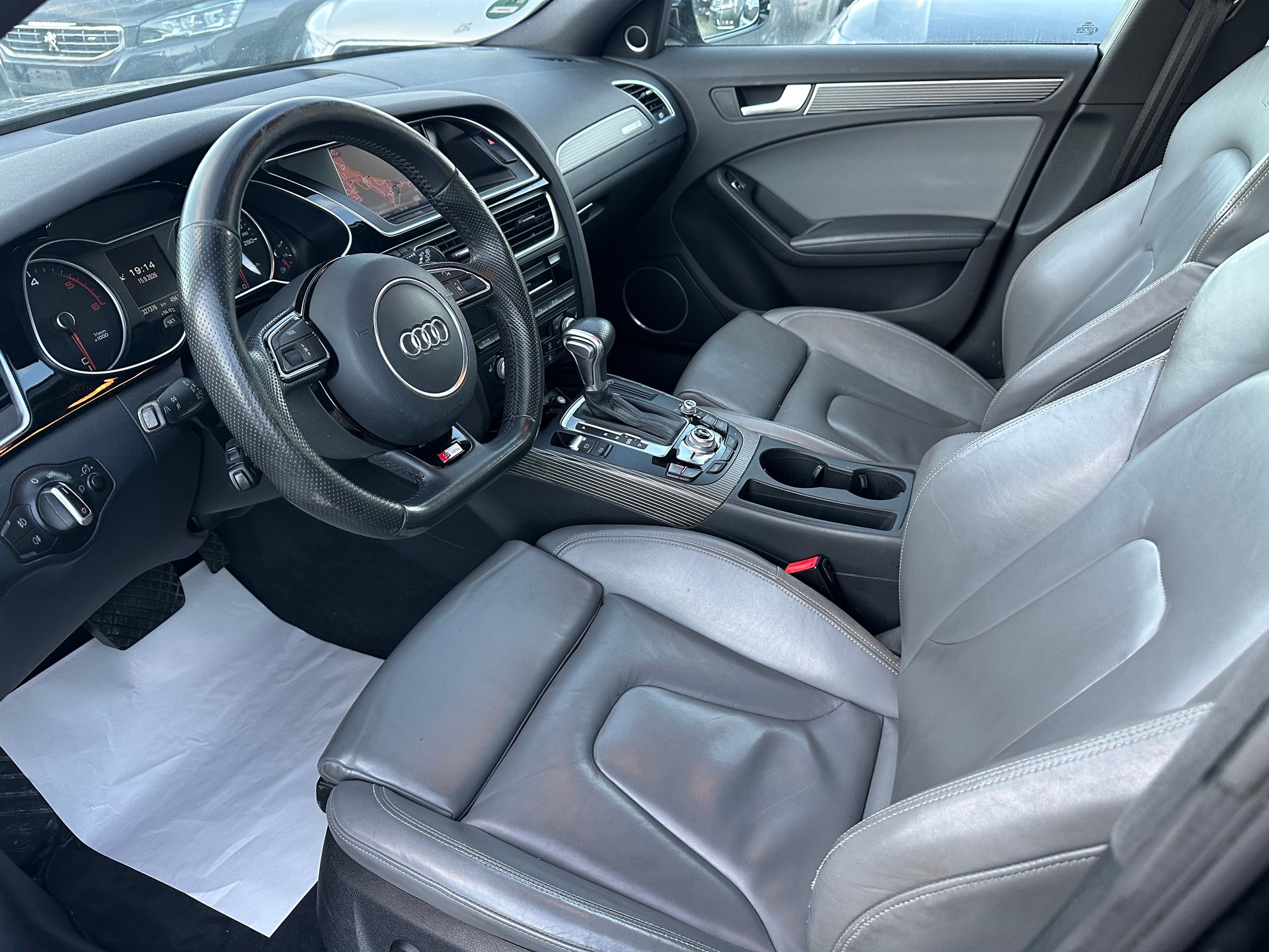 AUDI A4 Avant 2.0 TDI quattro S-tronic-image-10