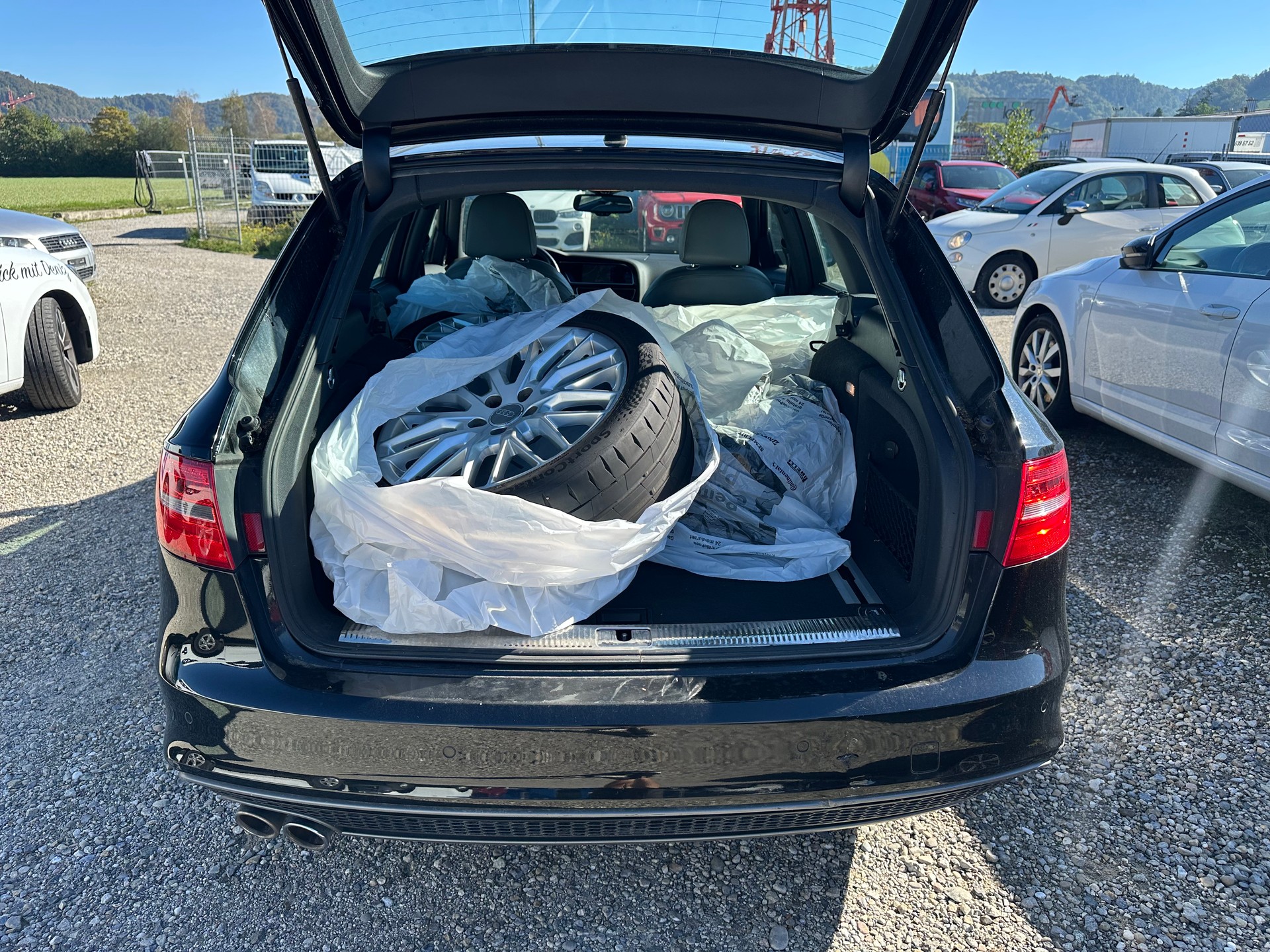 AUDI A4 Avant 2.0 TDI quattro S-tronic-image-6