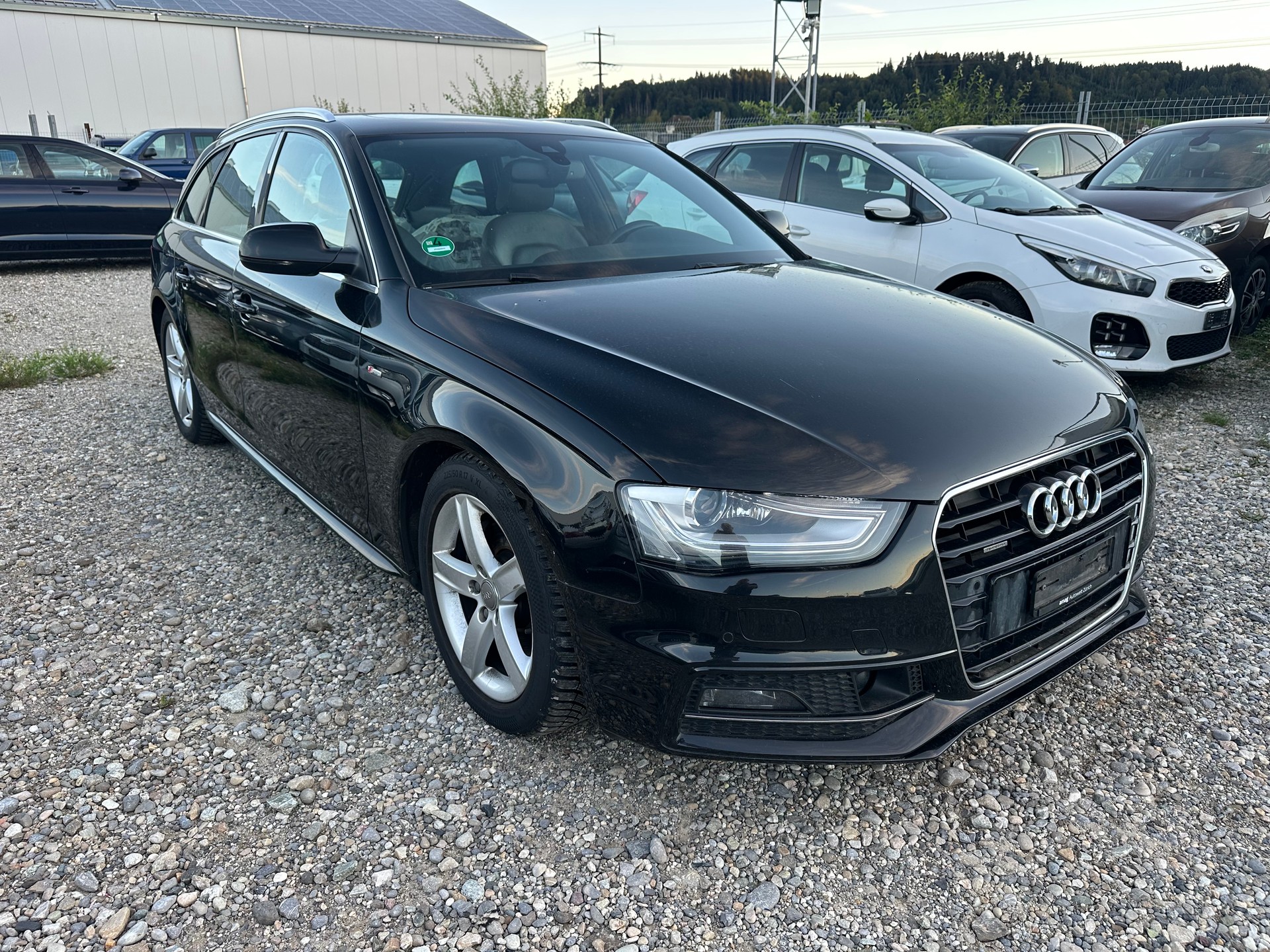 AUDI A4 Avant 2.0 TDI quattro S-tronic-image-2