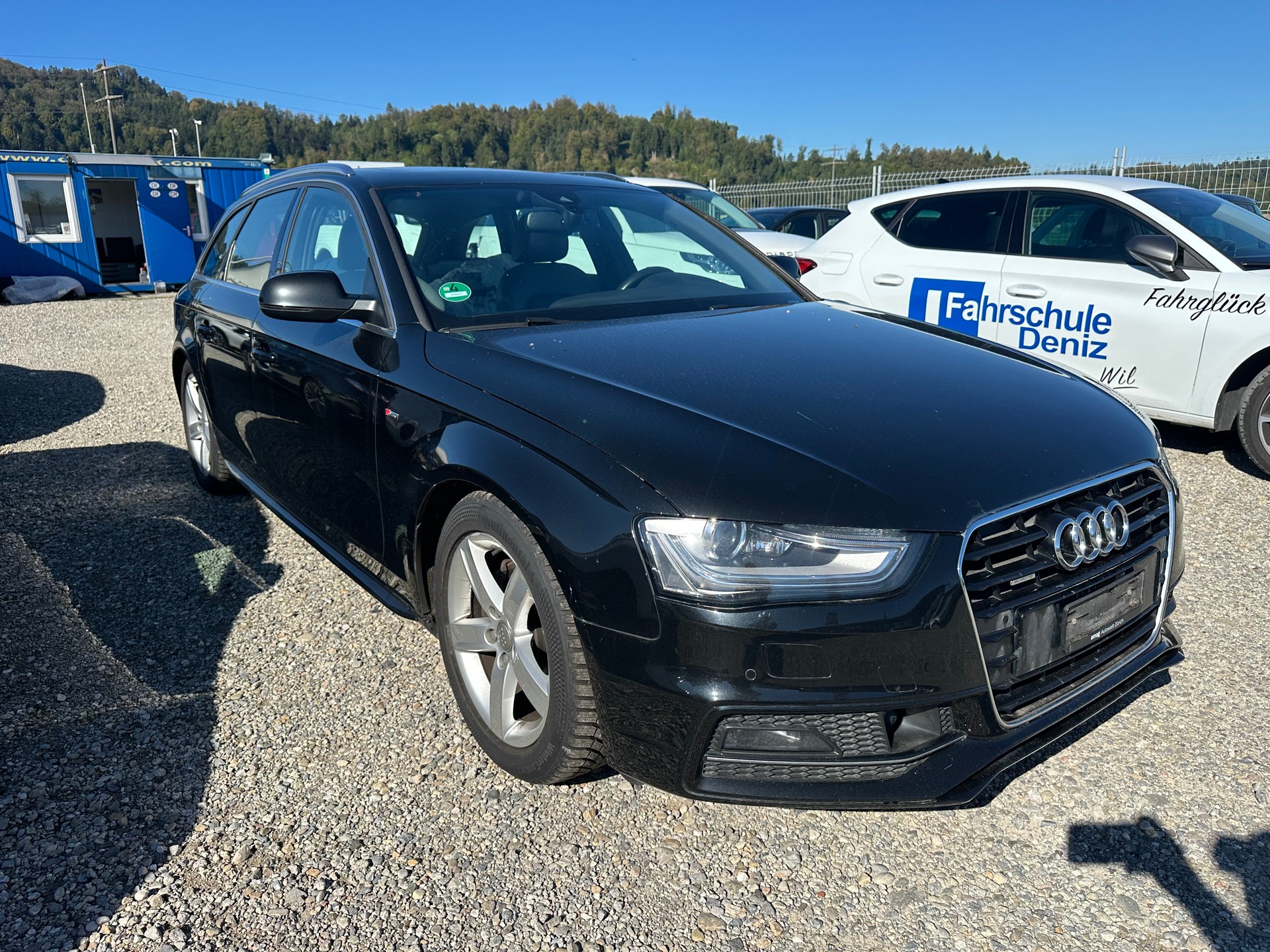 AUDI A4 Avant 2.0 TDI quattro S-tronic-image-2