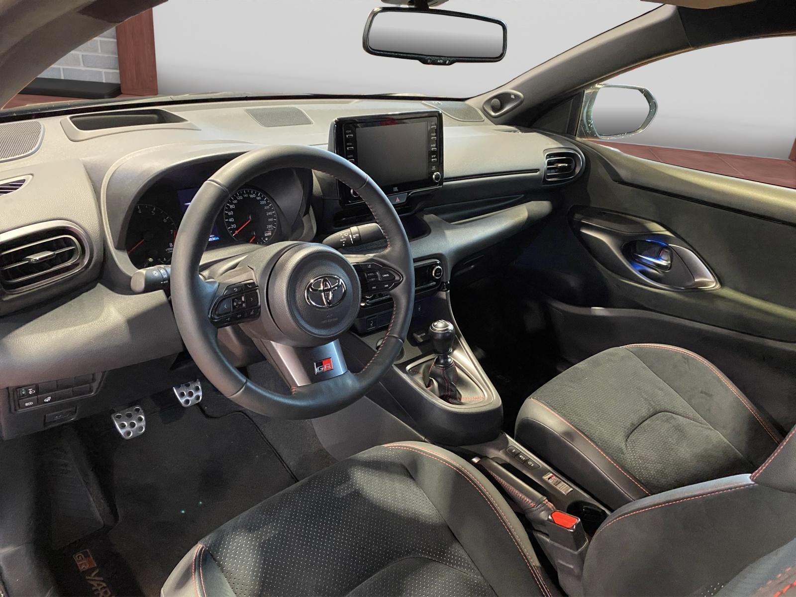 TOYOTA GR Yaris 1.6 Turbo Sport 4x4-image-6