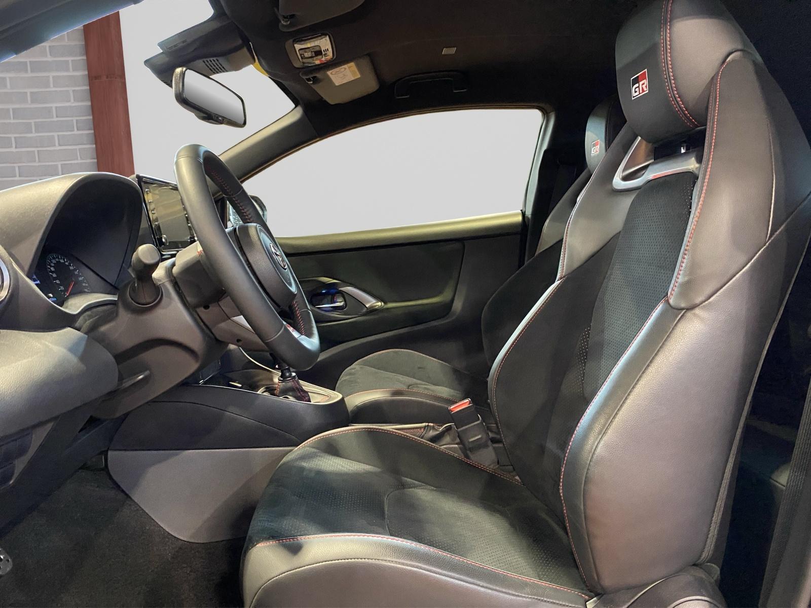 TOYOTA GR Yaris 1.6 Turbo Sport 4x4-image-8