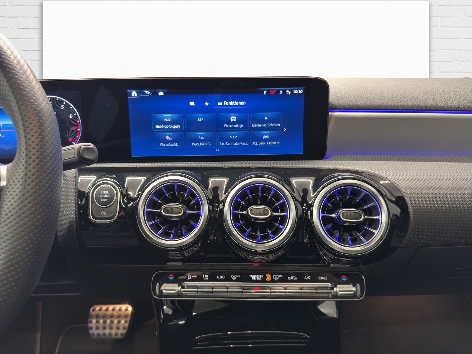 MERCEDES-BENZ A 250 AMG Line 4Matic-image-8