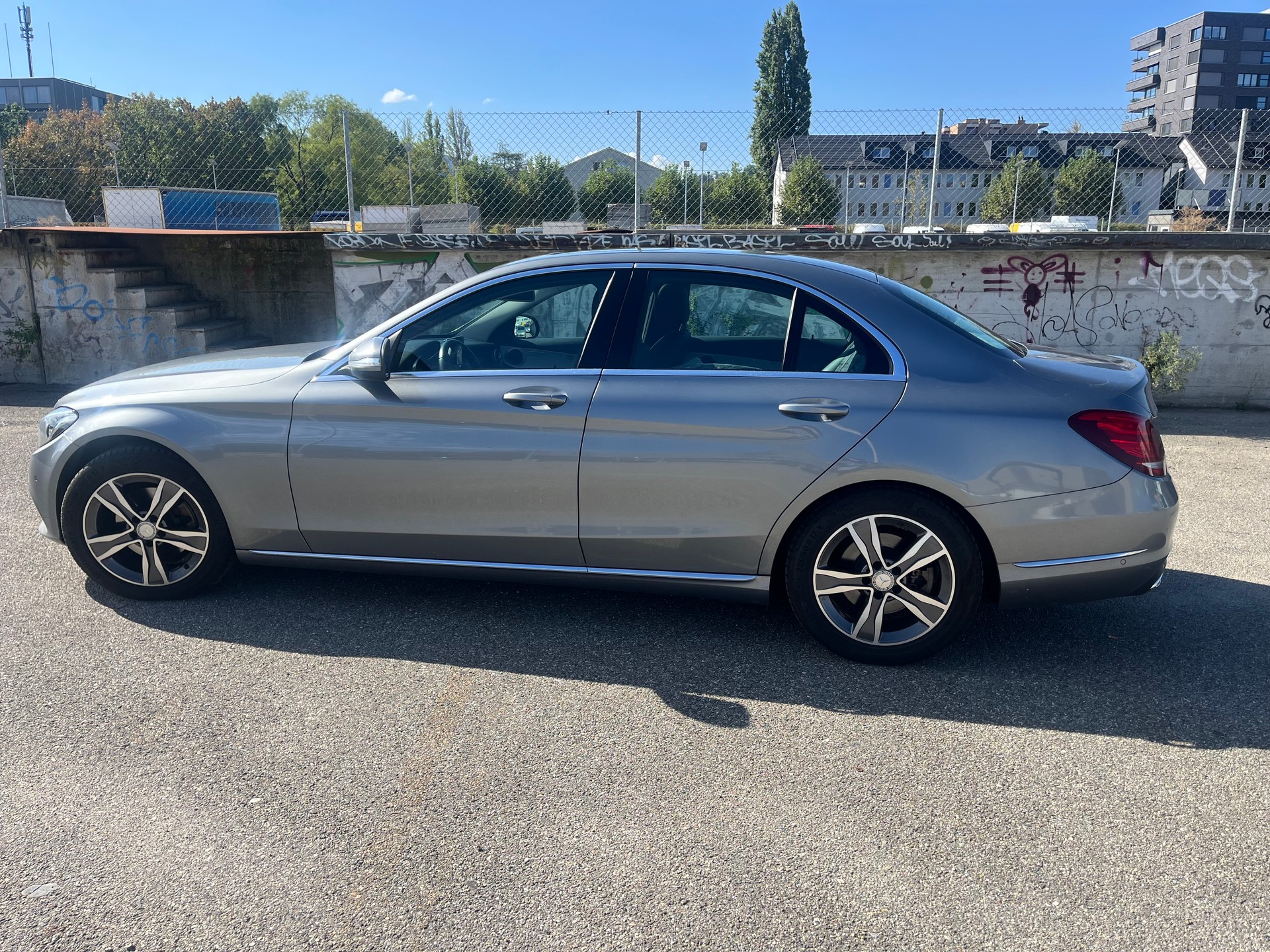 MERCEDES-BENZ C 220-image-4