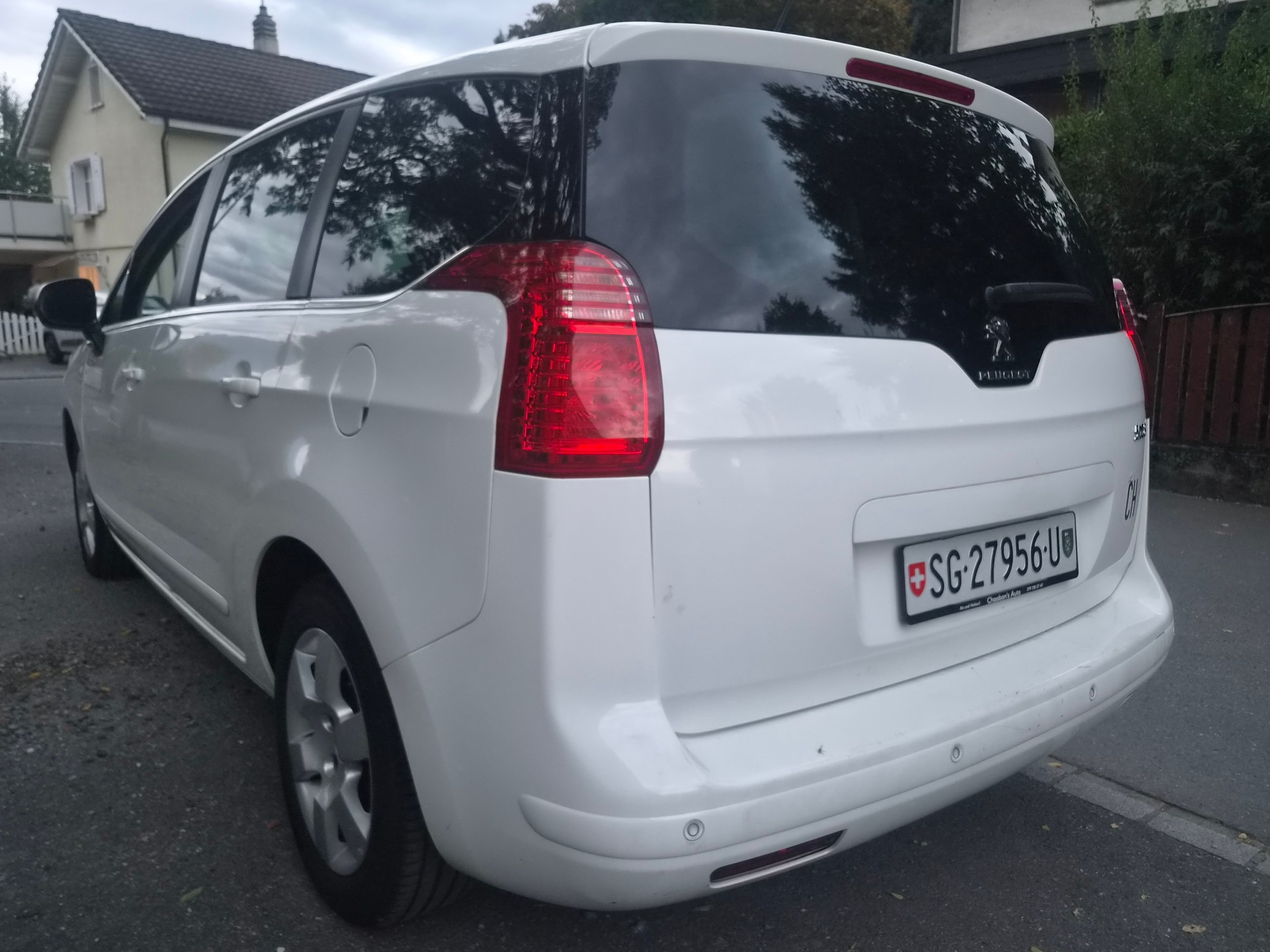 PEUGEOT 5008 2.0 HDI Business-image-6