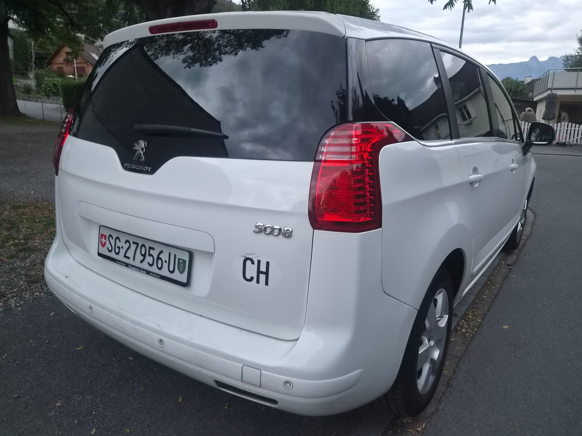 PEUGEOT 5008 2.0 HDI Business-image-8