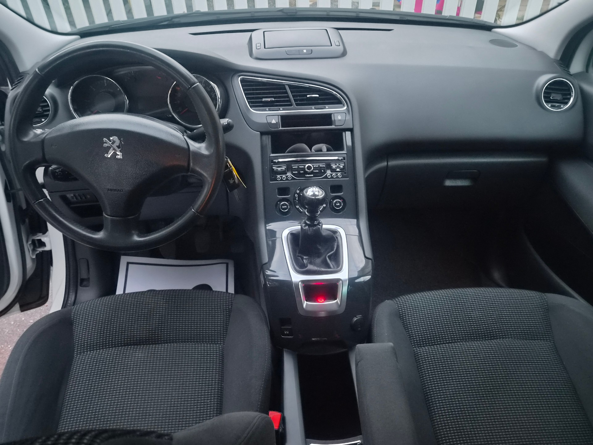 PEUGEOT 5008 2.0 HDI Business-image-10