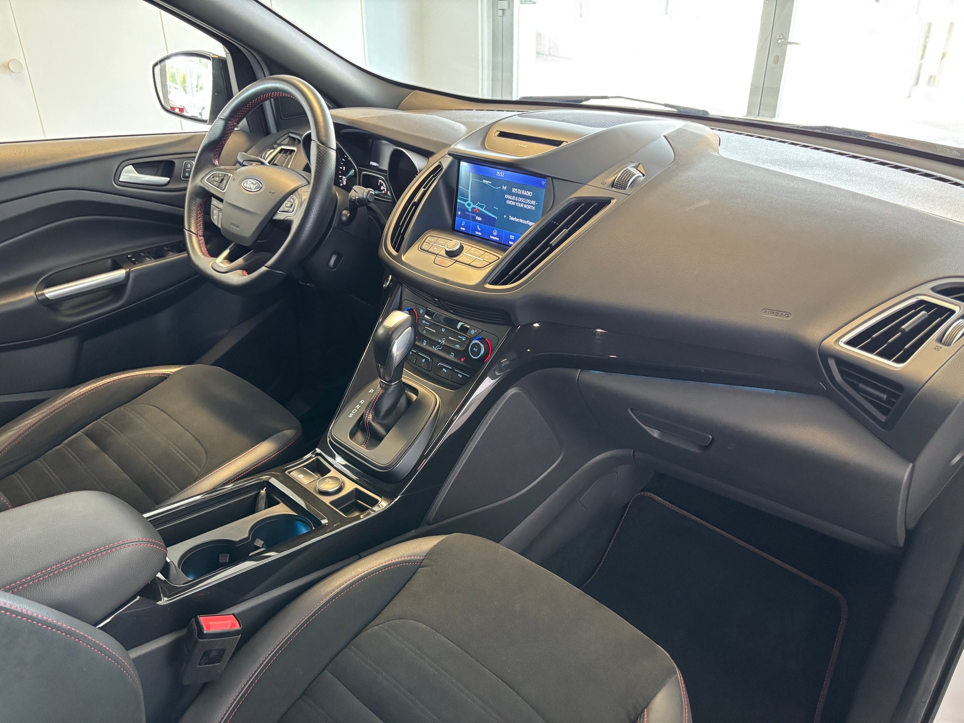FORD Kuga 2.0 TDCi ST Line High 4WD PowerShift-image-7