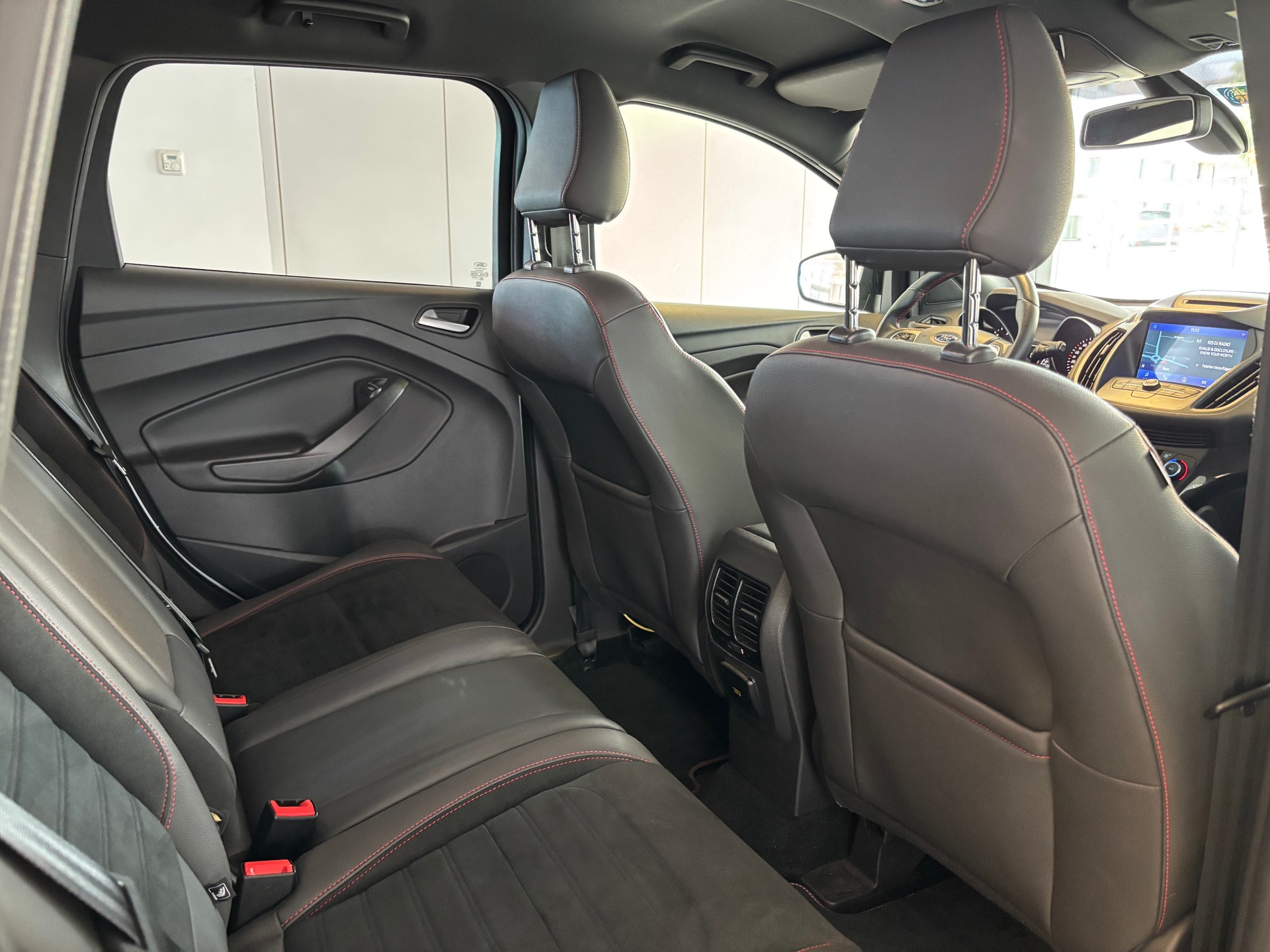 FORD Kuga 2.0 TDCi ST Line High 4WD PowerShift-image-10