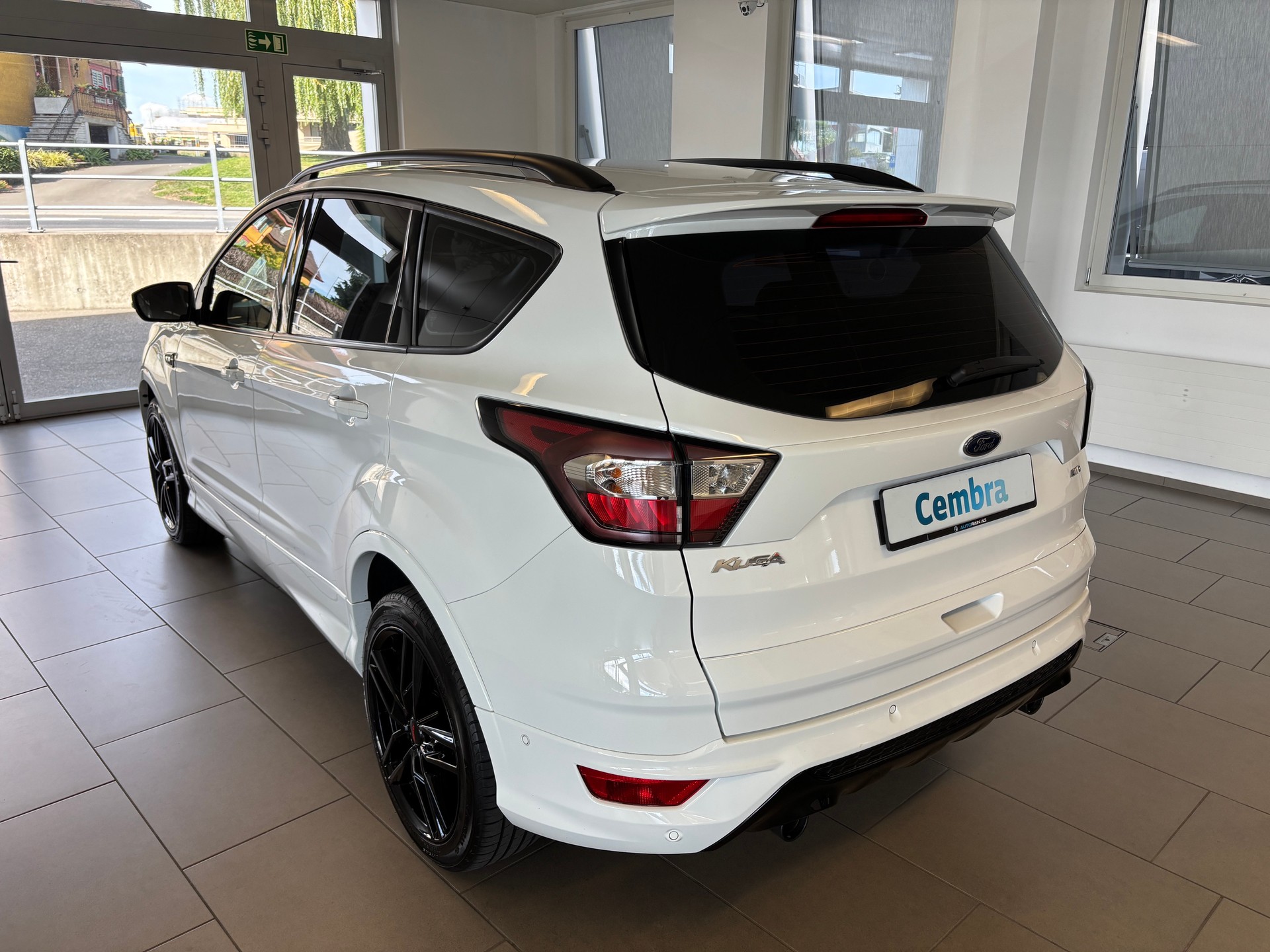 FORD Kuga 2.0 TDCi ST Line High 4WD PowerShift-image-3