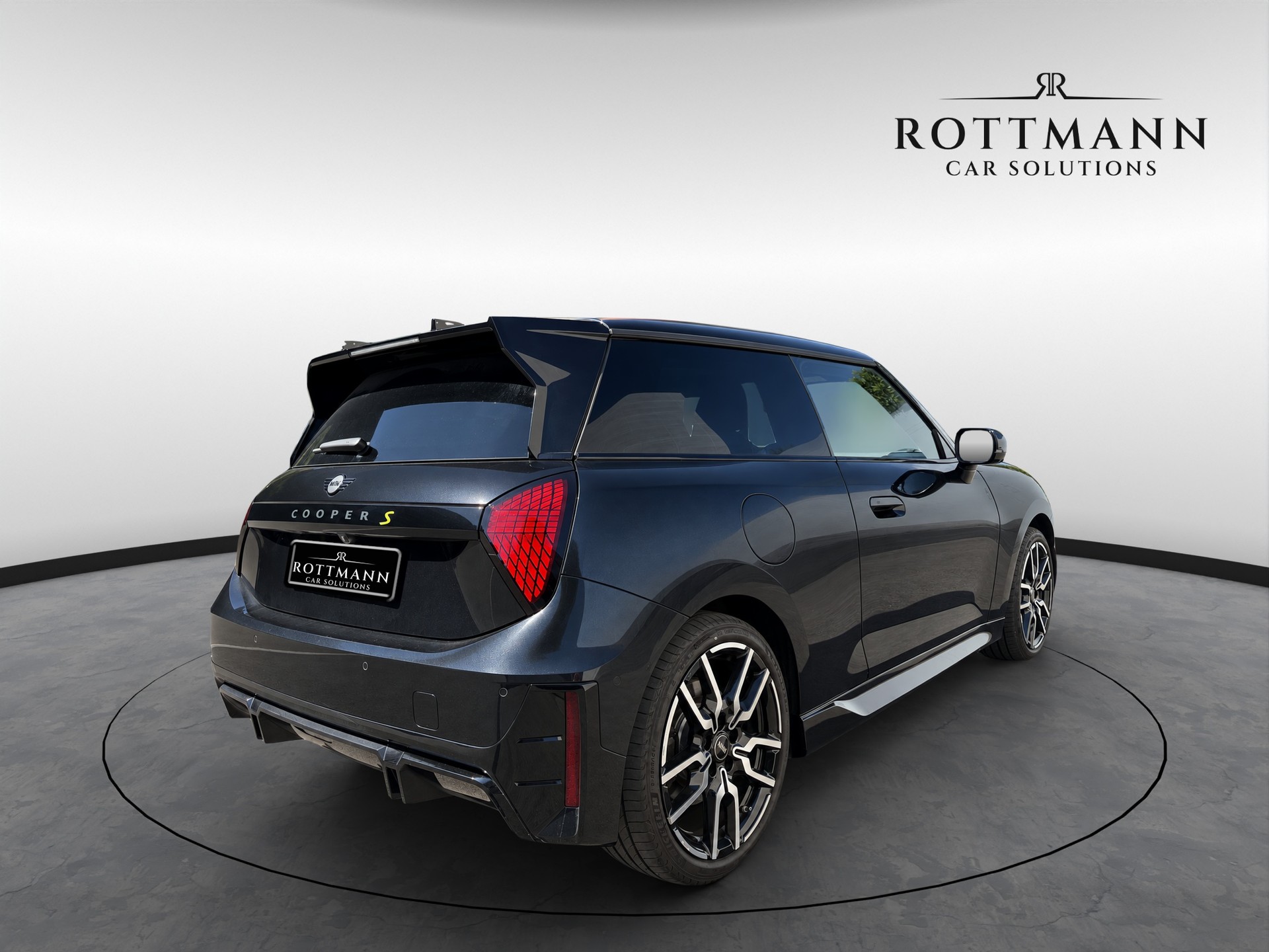 MINI Cooper SE JCW-image-5