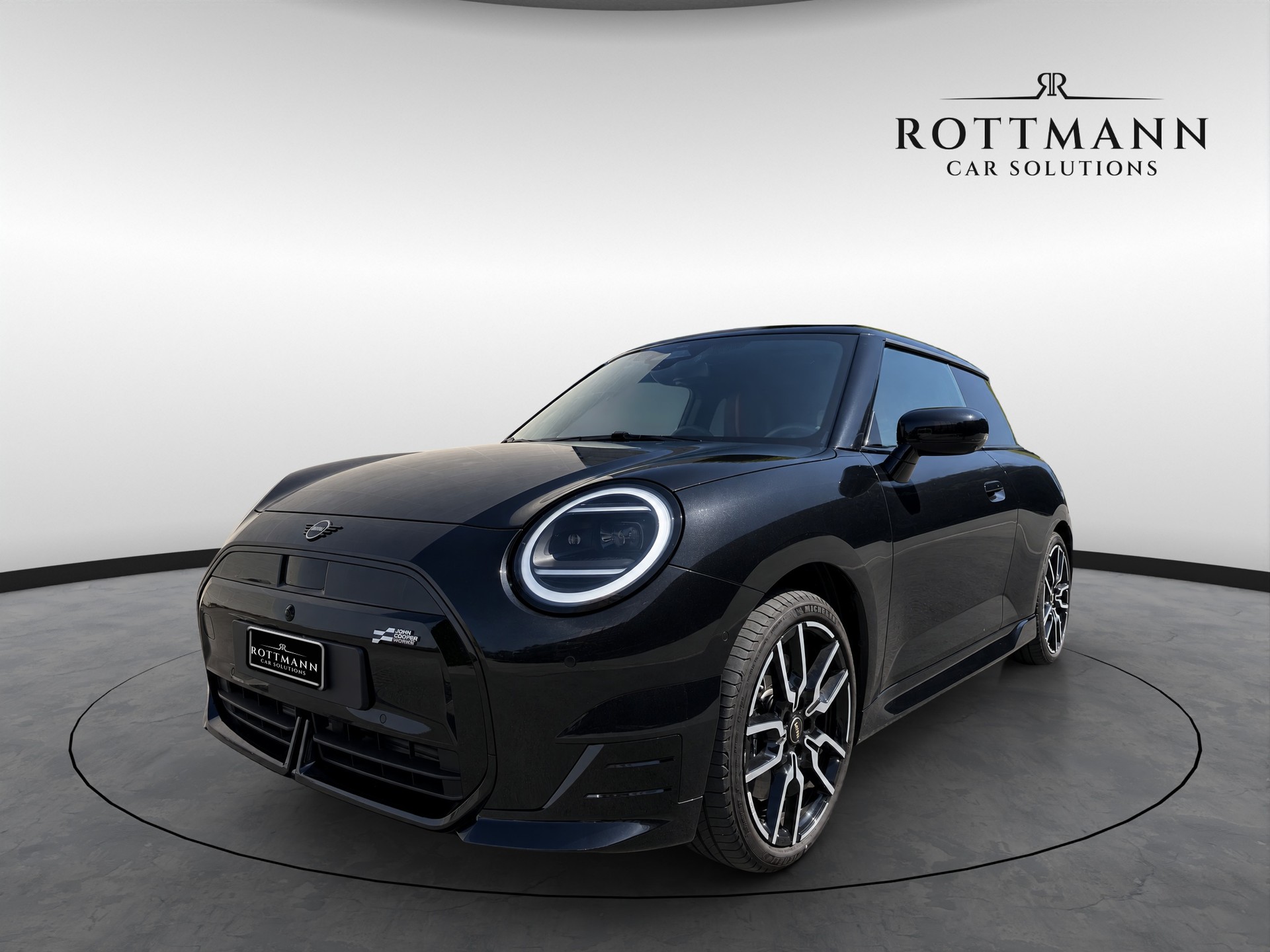 MINI Cooper SE JCW-image-1