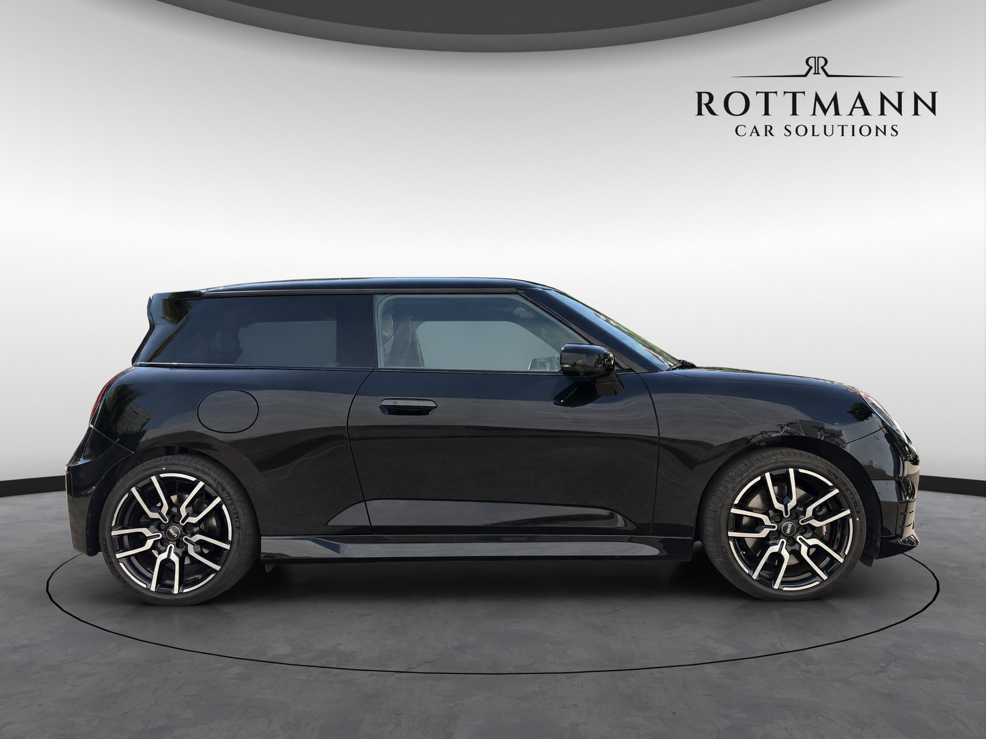MINI Cooper SE JCW-image-4