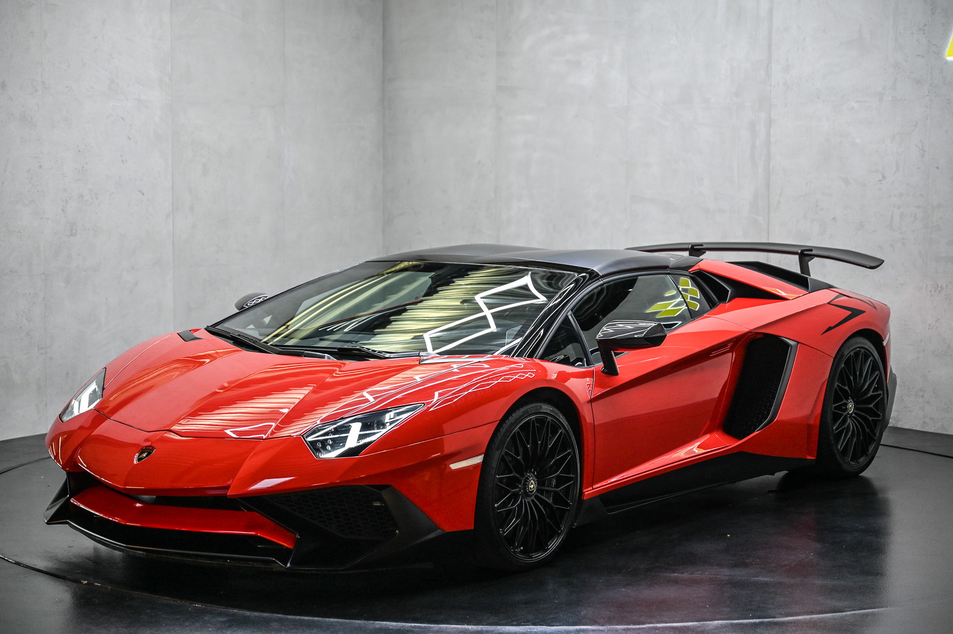 LAMBORGHINI Aventador SV Roadster LP 750-4 E-Gear 1 of 500-image-8