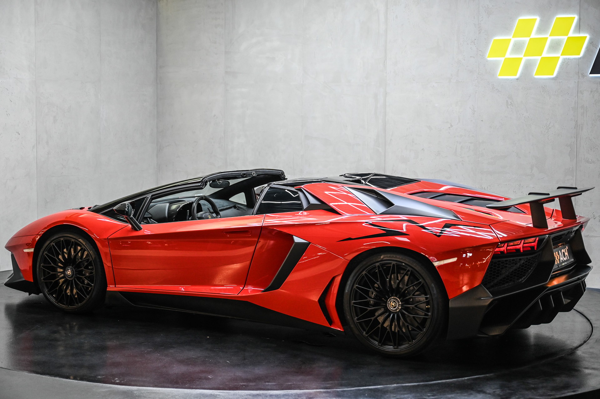 LAMBORGHINI Aventador SV Roadster LP 750-4 E-Gear 1 of 500-image-11
