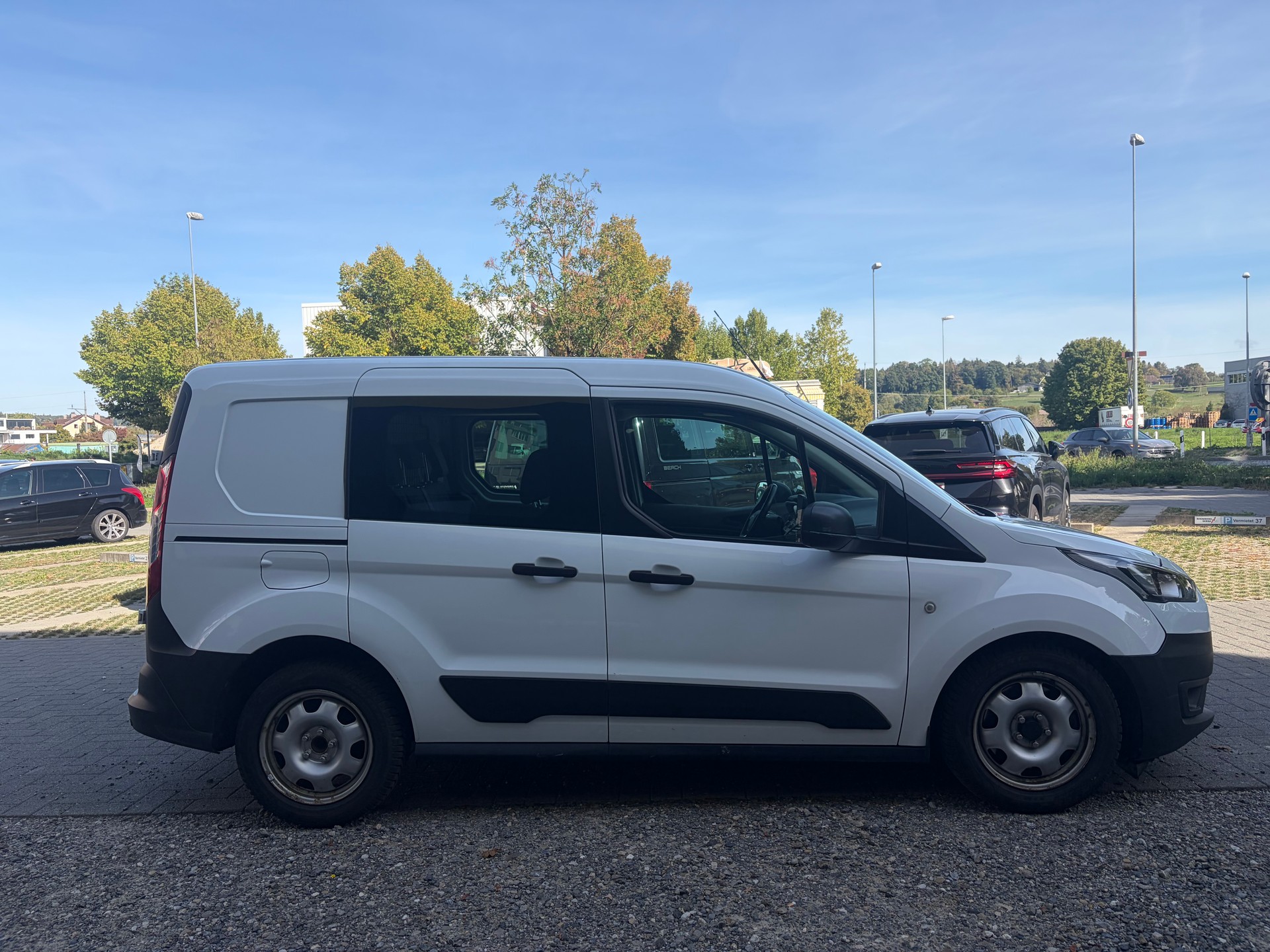 FORD Transit Connect Van T220 DCIV 1.5 EcoBlue Ambiente-image-3