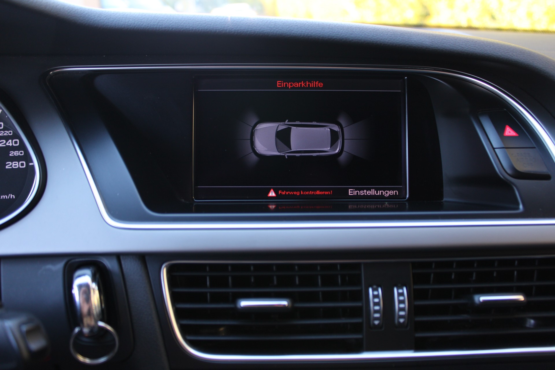 AUDI A4 Avant 2.0 TDI multitronic-image-10