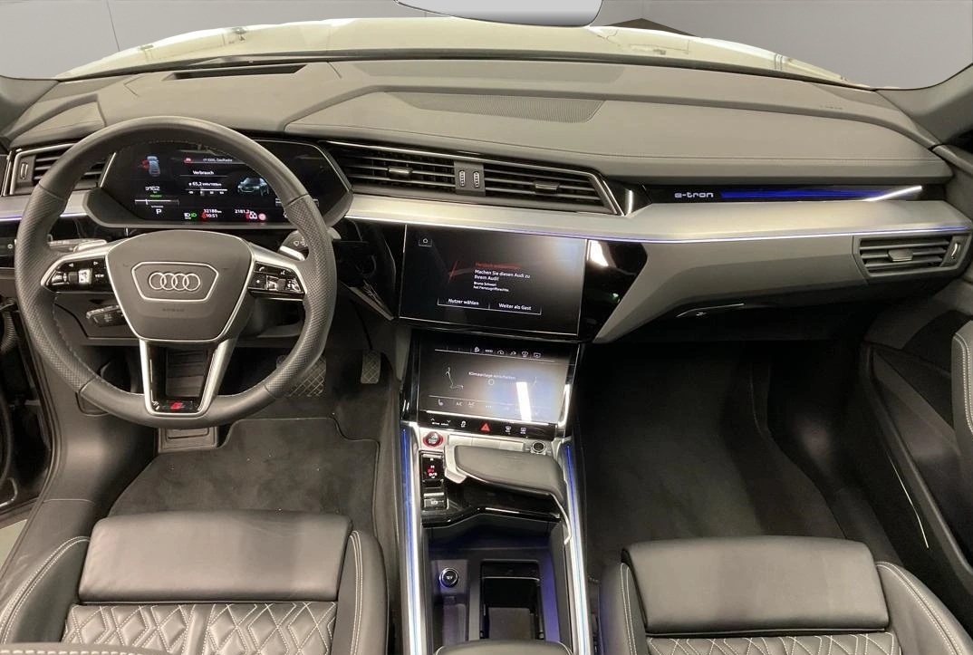 AUDI e-tron S Sportback quattro-image-4