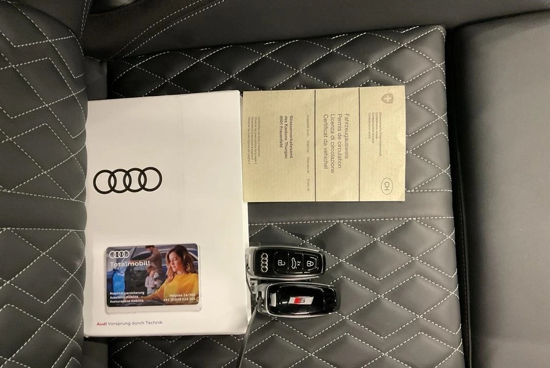 AUDI e-tron S Sportback quattro-image-7