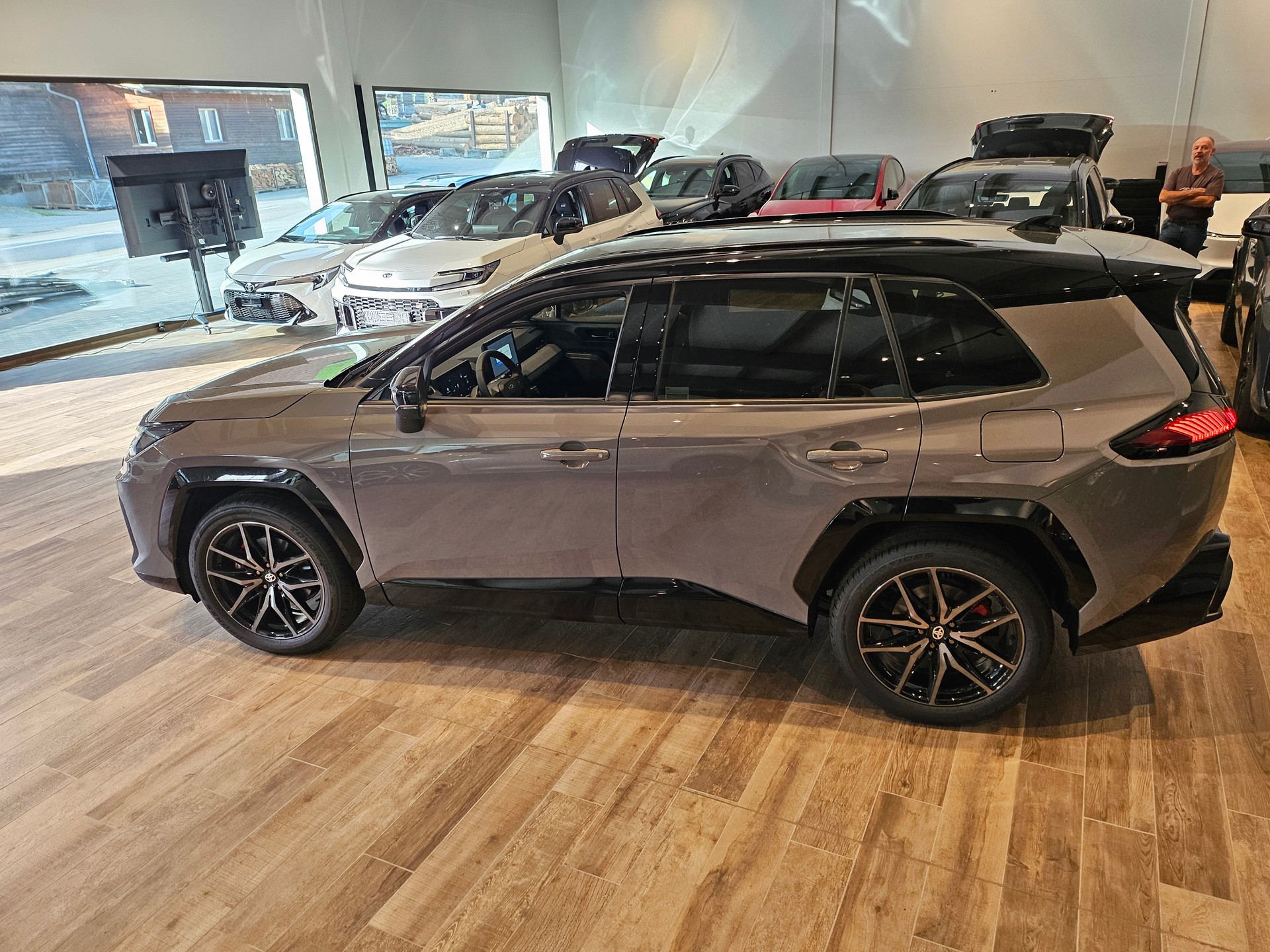TOYOTA RAV-4 2.5 HSD GR Sport e-CVT 4WDđ„8-fachđ„-image-16
