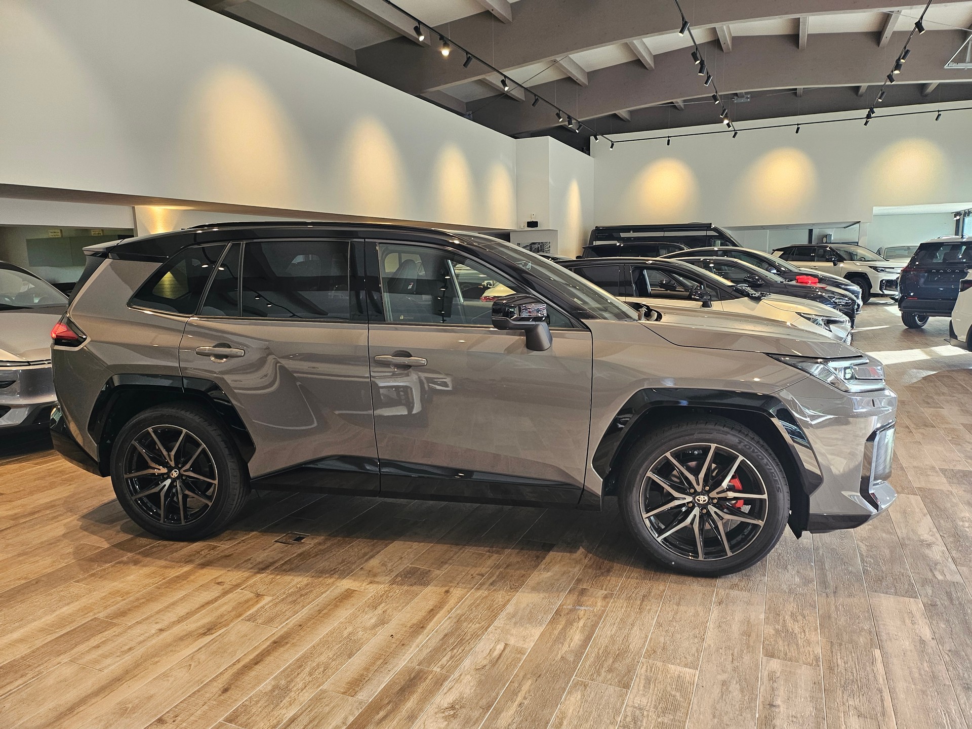 TOYOTA RAV-4 2.5 HSD GR Sport e-CVT 4WDđ„8-fachđ„-image-6