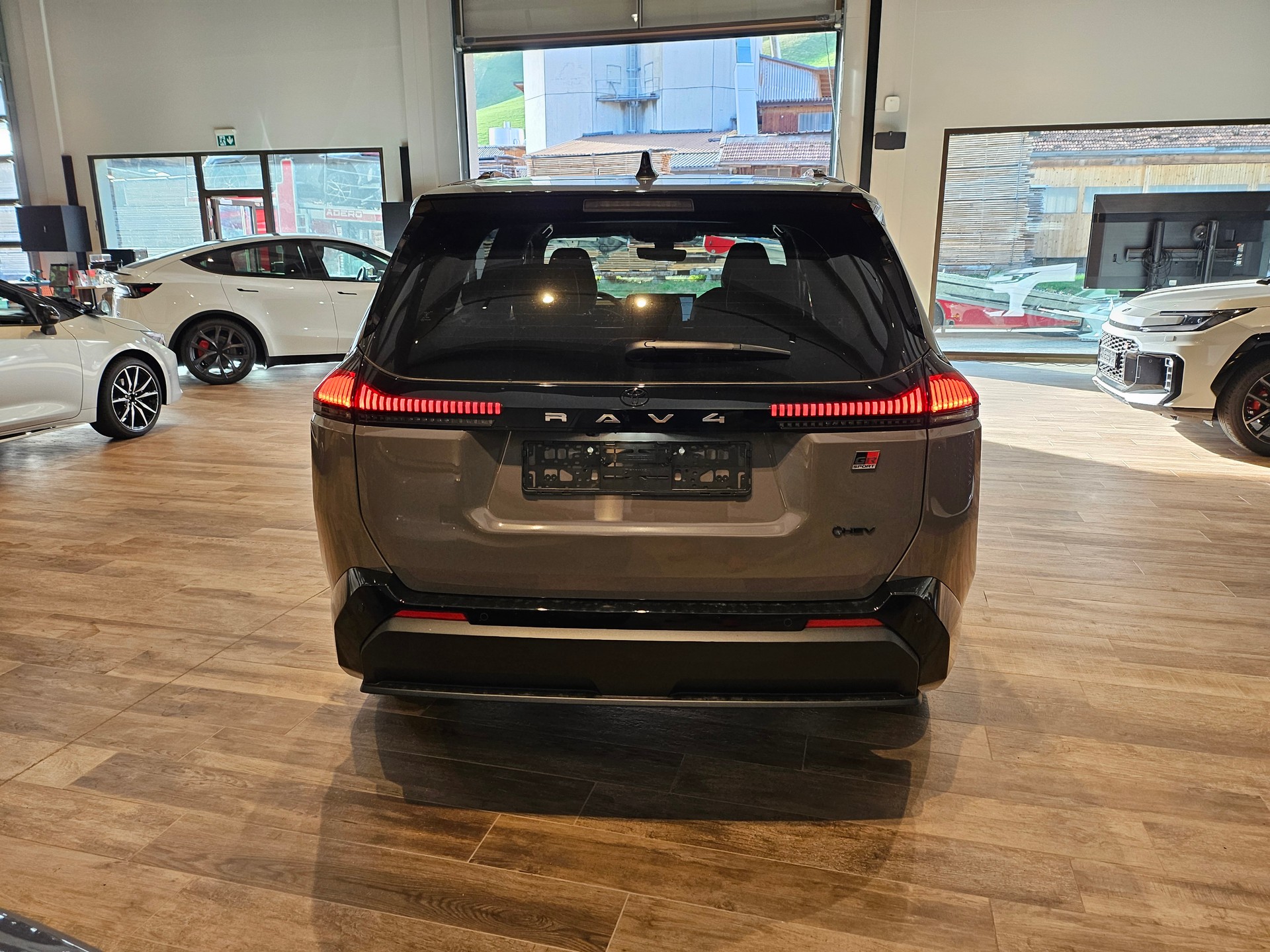 TOYOTA RAV-4 2.5 HSD GR Sport e-CVT 4WDđ„8-fachđ„-image-11
