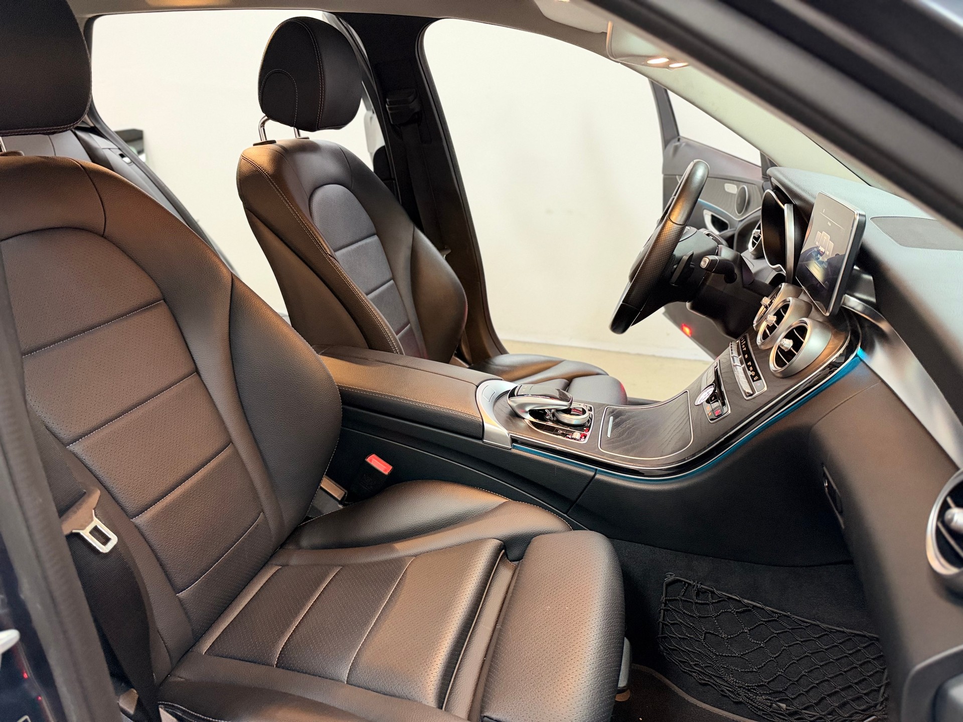MERCEDES-BENZ C 180 Avantgarde 7G-Tronic-image-8