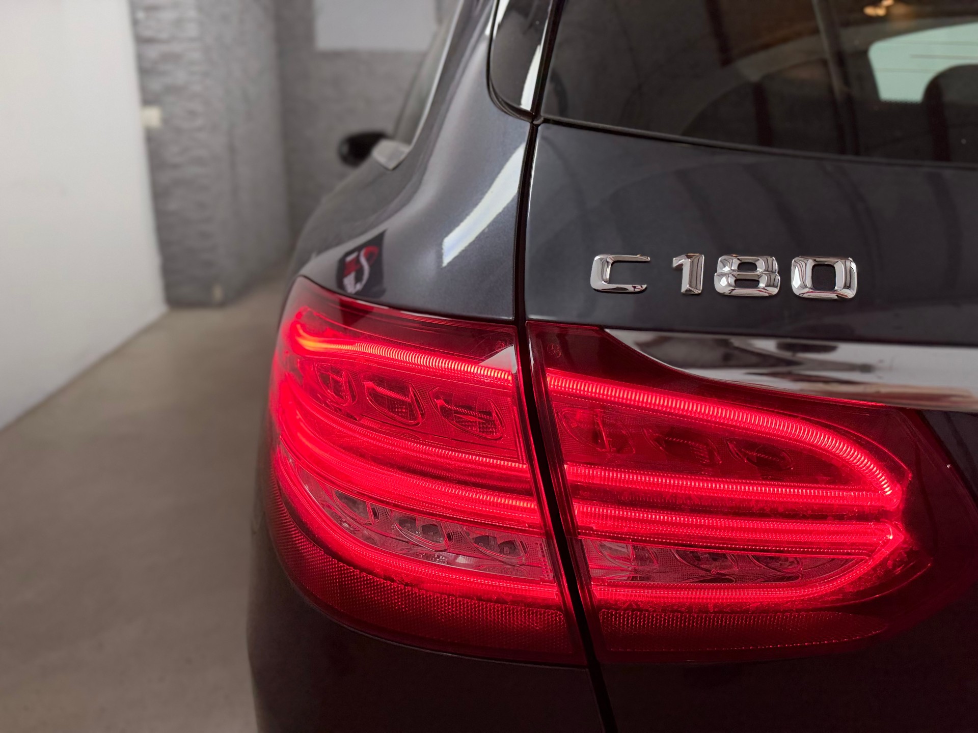 MERCEDES-BENZ C 180 Avantgarde 7G-Tronic-image-17