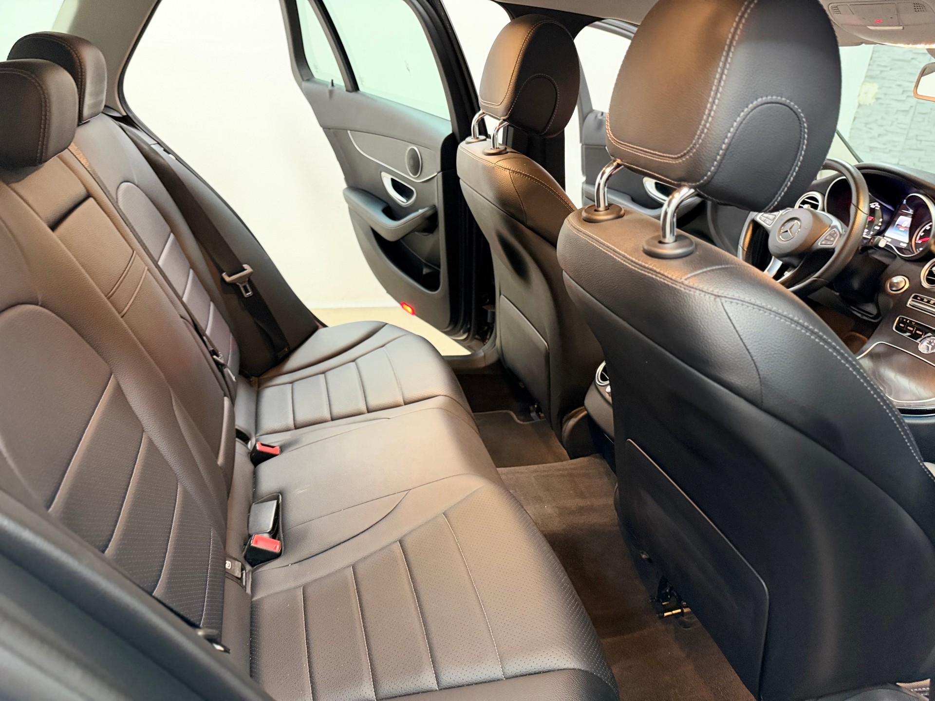 MERCEDES-BENZ C 180 Avantgarde 7G-Tronic-image-7