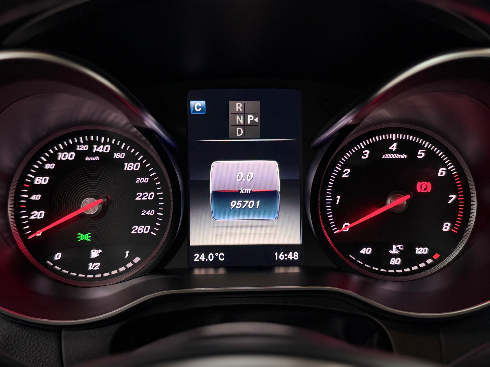 MERCEDES-BENZ C 180 Avantgarde 7G-Tronic-image-13
