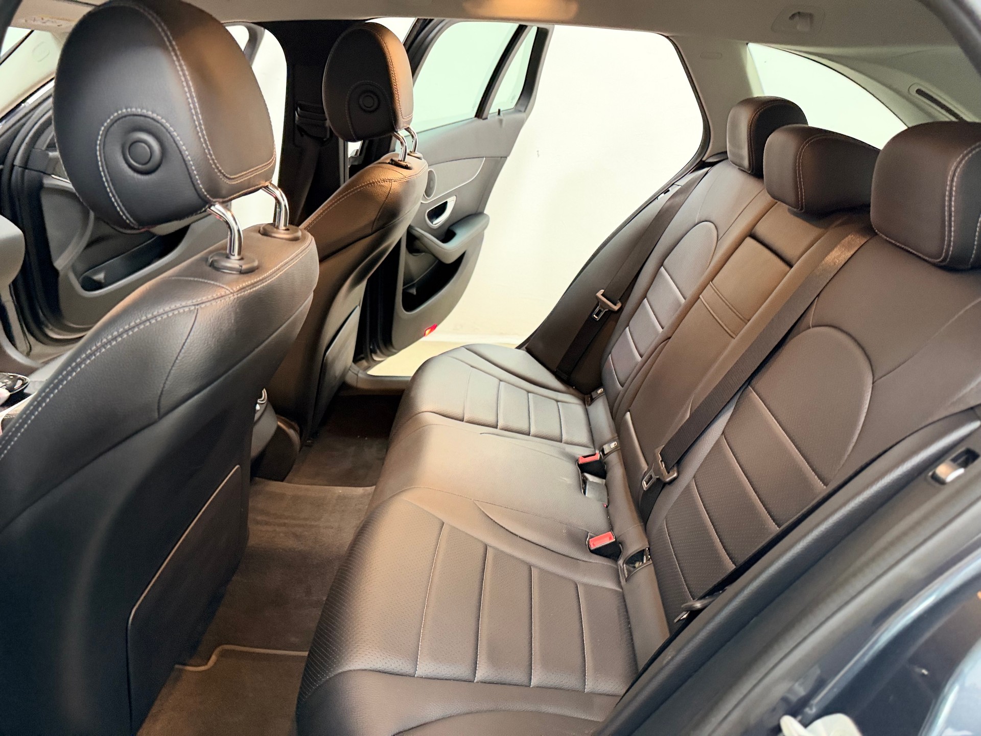 MERCEDES-BENZ C 180 Avantgarde 7G-Tronic-image-6