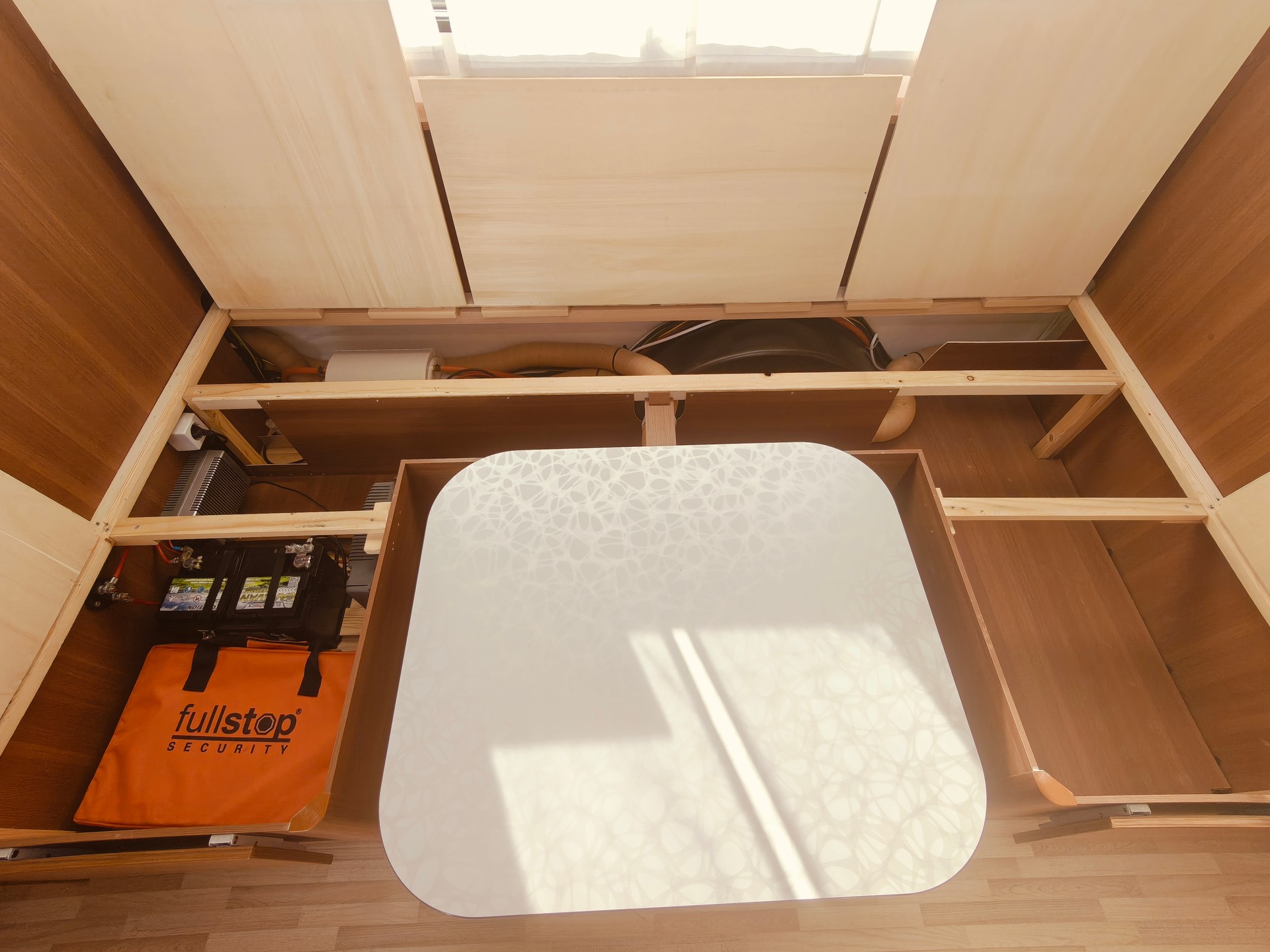 LMC VIVO 522 K -- Stockbett -- Mover -- Markise -- Veloträger-image-11