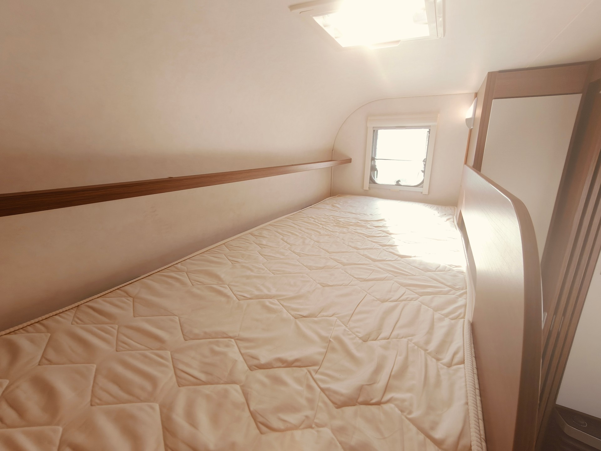 LMC VIVO 522 K -- Stockbett -- Mover -- Markise -- Veloträger-image-23