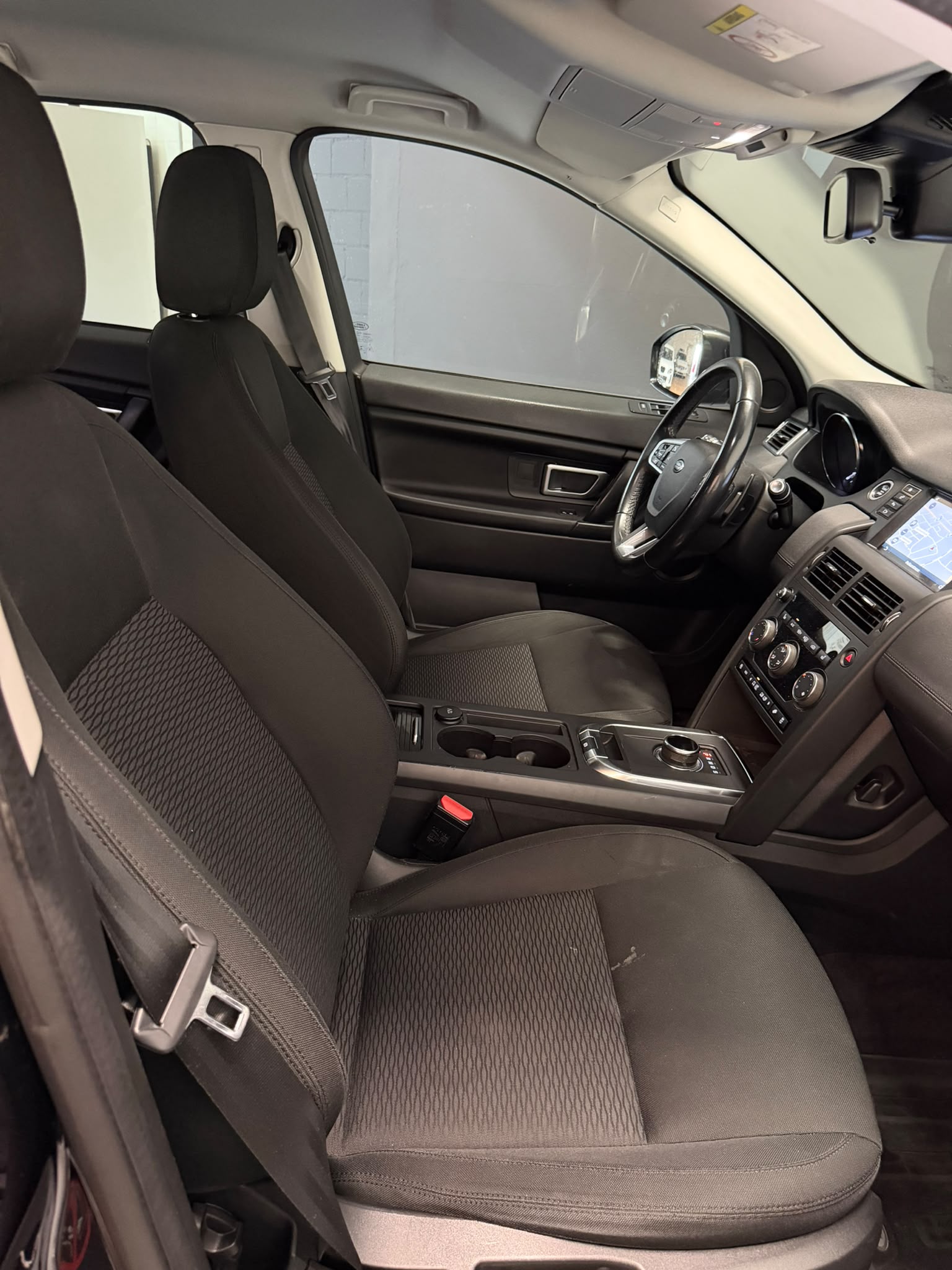 LAND ROVER Discovery Sport 2.0 TD4 HSE Luxury AT9-image-13