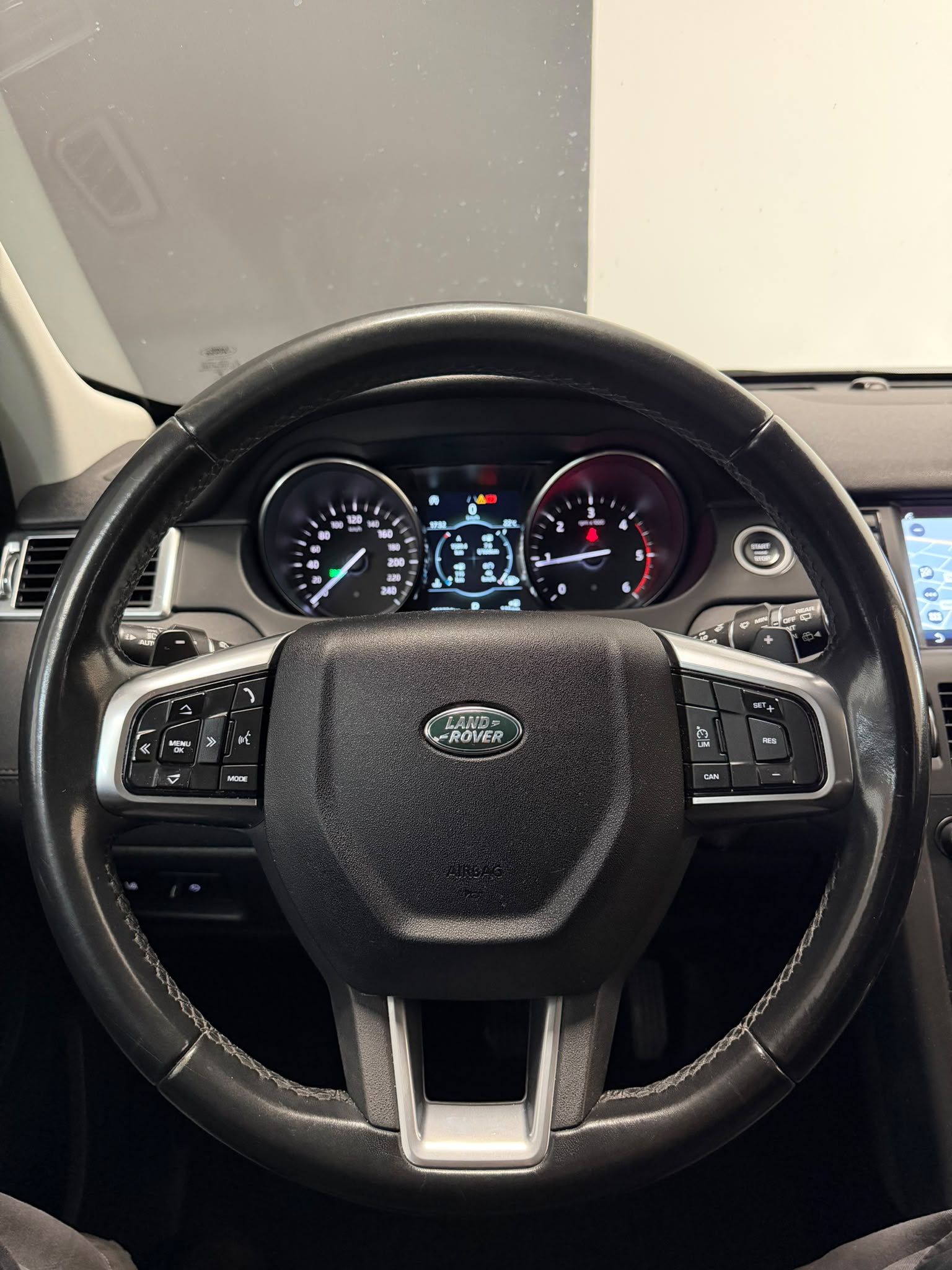 LAND ROVER Discovery Sport 2.0 TD4 HSE Luxury AT9-image-7