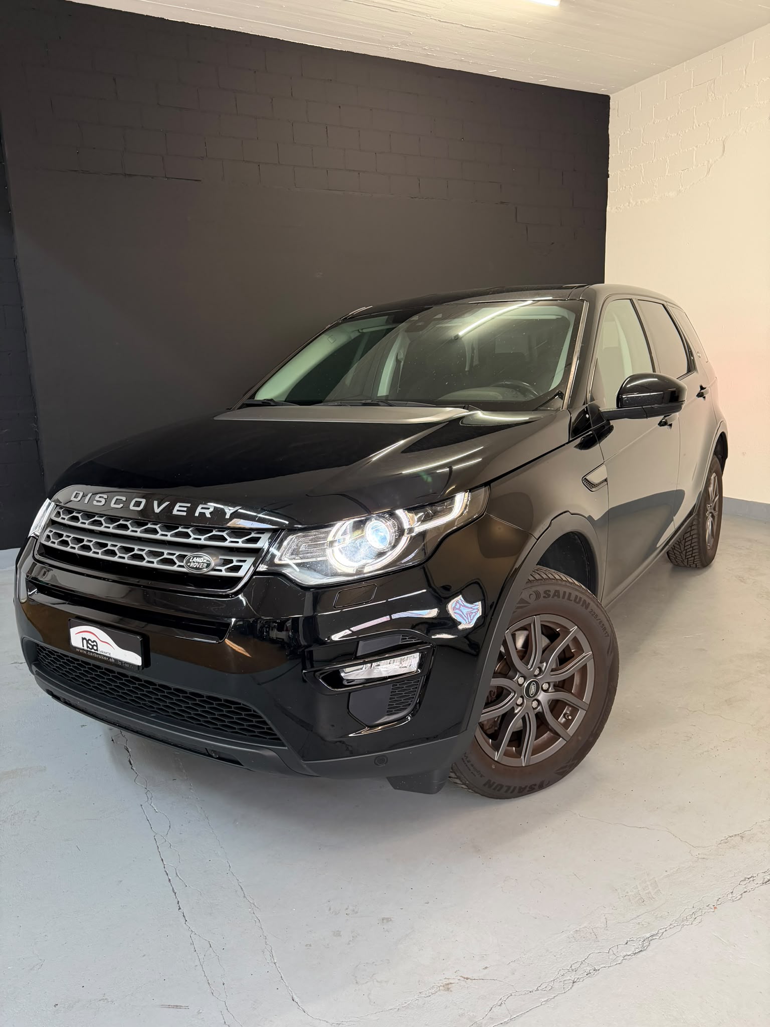 LAND ROVER Discovery Sport 2.0 TD4 HSE Luxury AT9-image-2