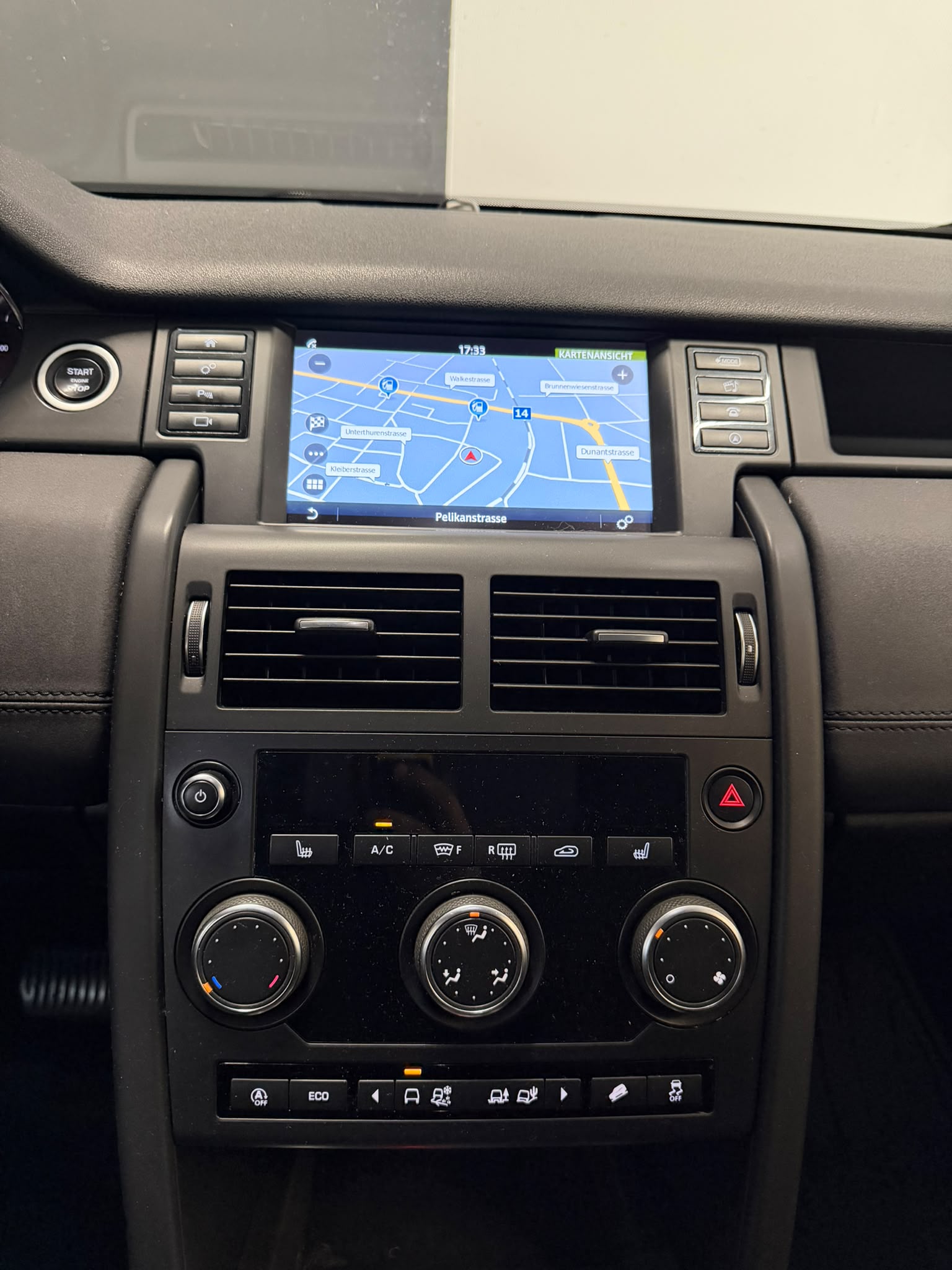 LAND ROVER Discovery Sport 2.0 TD4 HSE Luxury AT9-image-10
