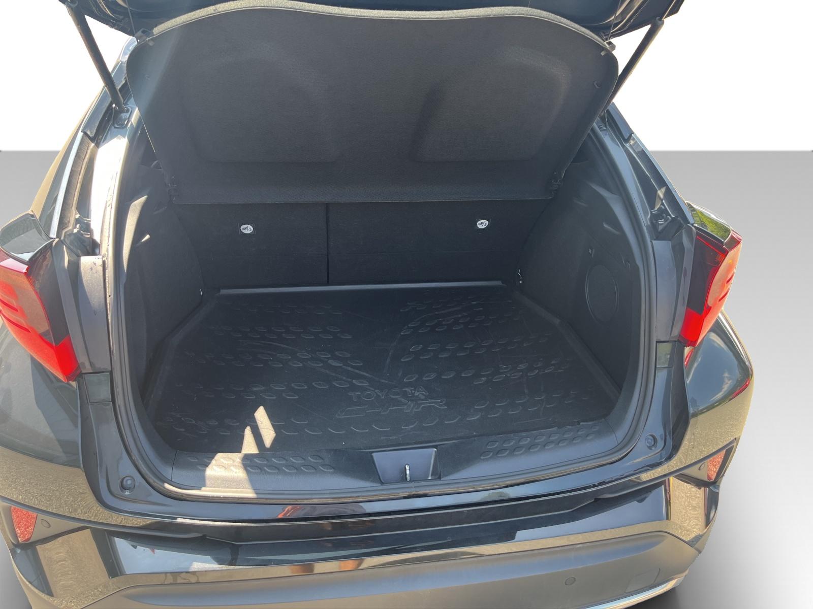 TOYOTA C-HR 2.0 VVTi HSD Move-image-11