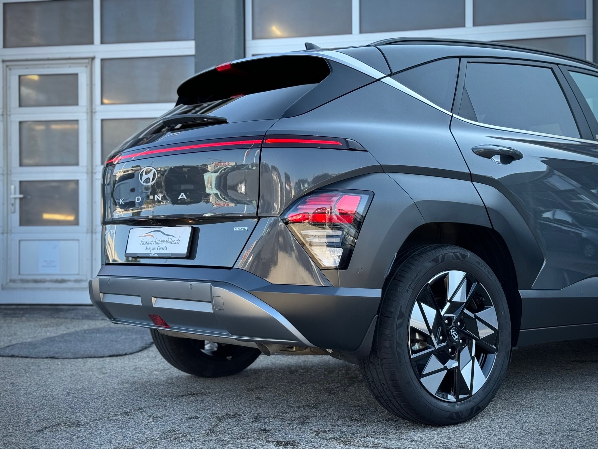 HYUNDAI Kona 1.6 T-GDi Amplia 4WD DCT - Véhicule Suisse (CH)-image-3