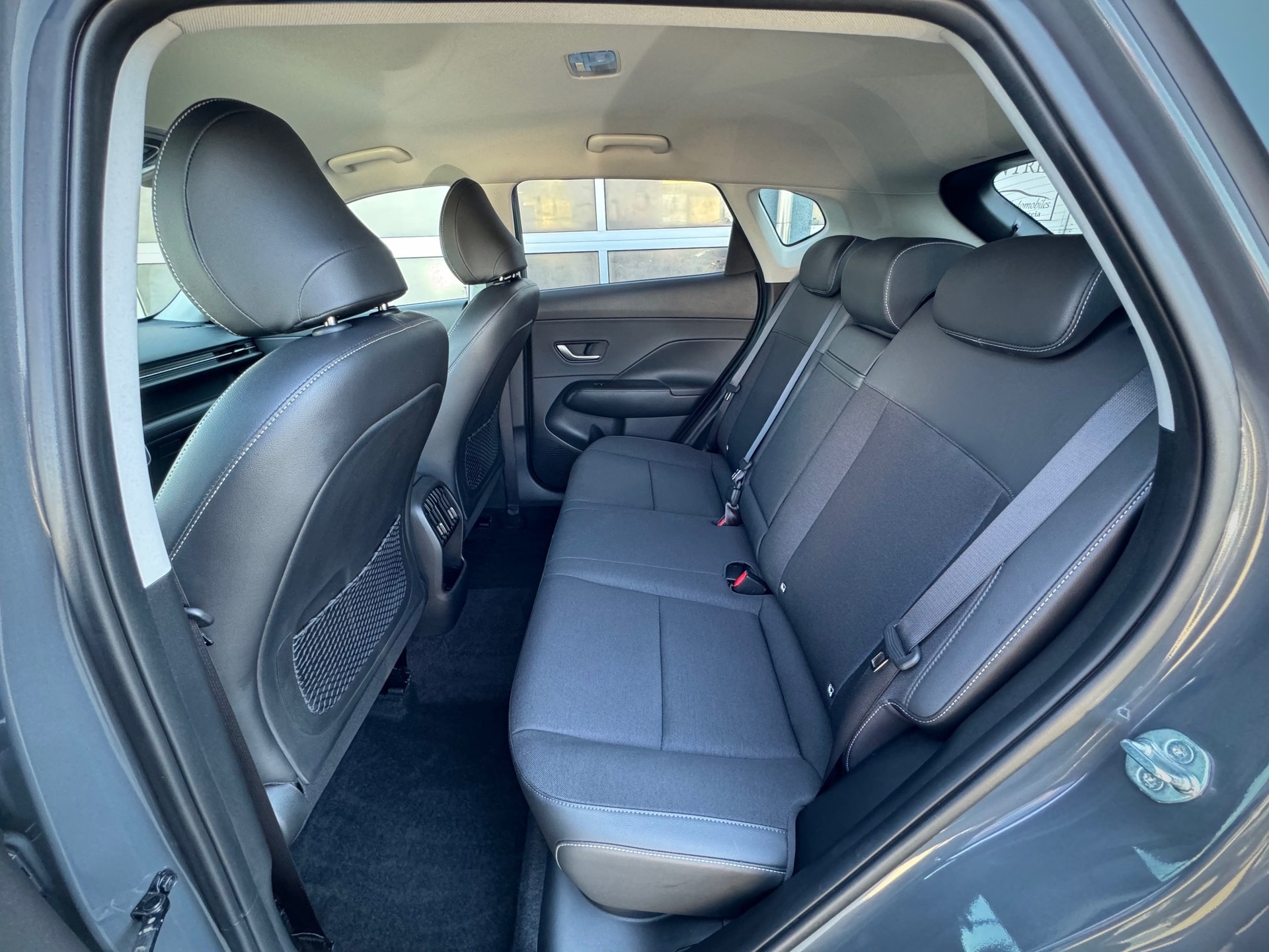 HYUNDAI Kona 1.6 T-GDi Amplia 4WD DCT - Véhicule Suisse (CH)-image-8