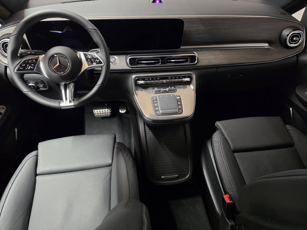 MERCEDES-BENZ V 300 d 4Matic Swiss Edition lang-image-7