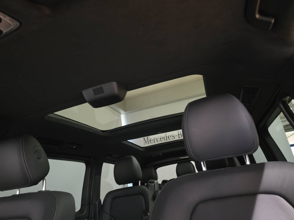 MERCEDES-BENZ V 300 d 4Matic Swiss Edition lang-image-4