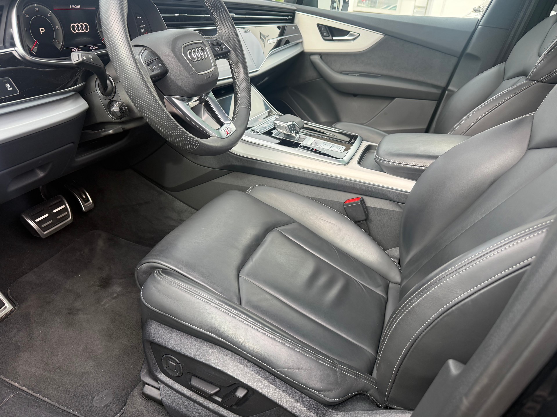 AUDI Q7 50 TDI quattro S Line tiptronic-image-8