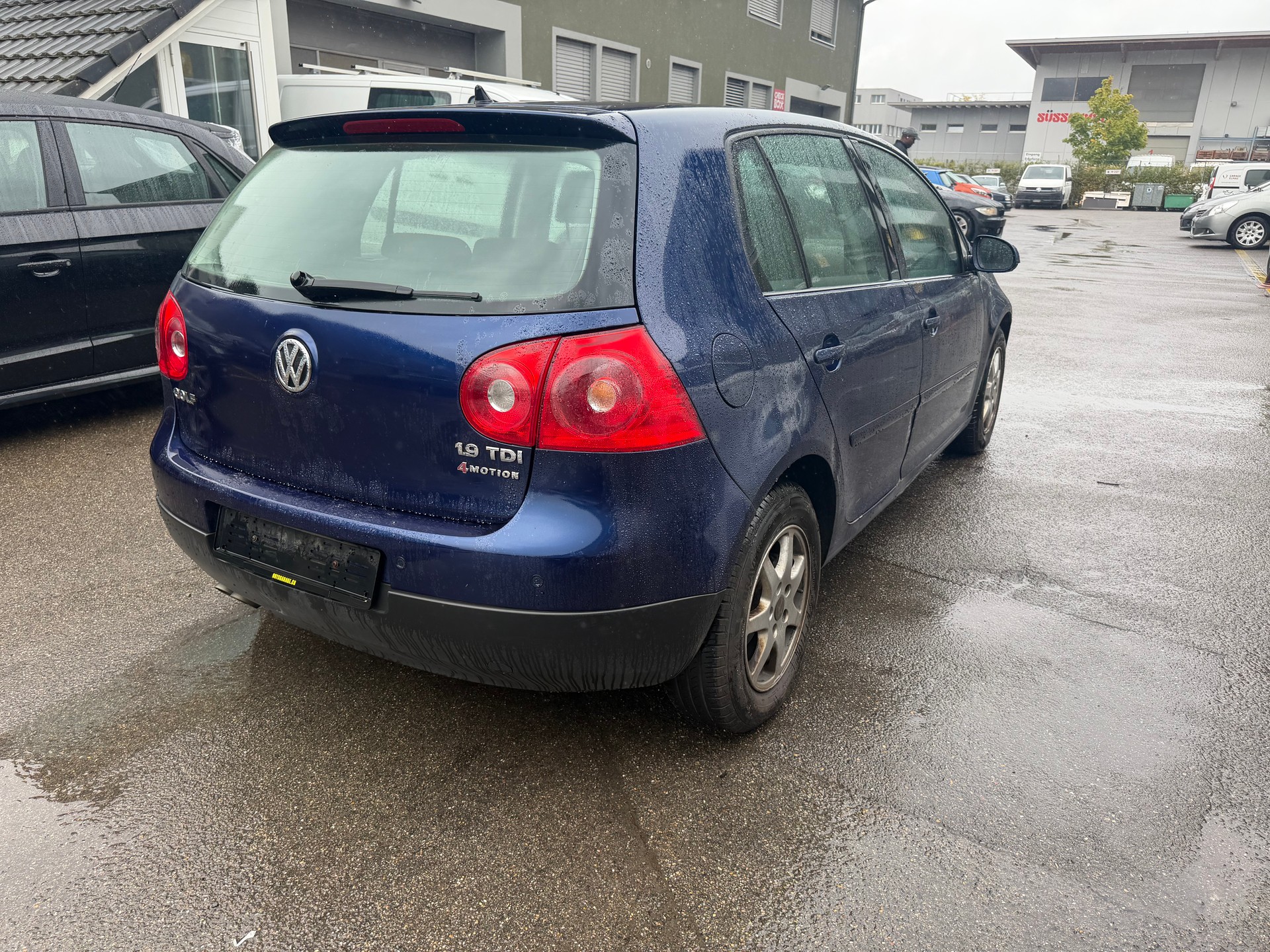 VW Golf 1.9TDI Sportline 4Motion-image-3